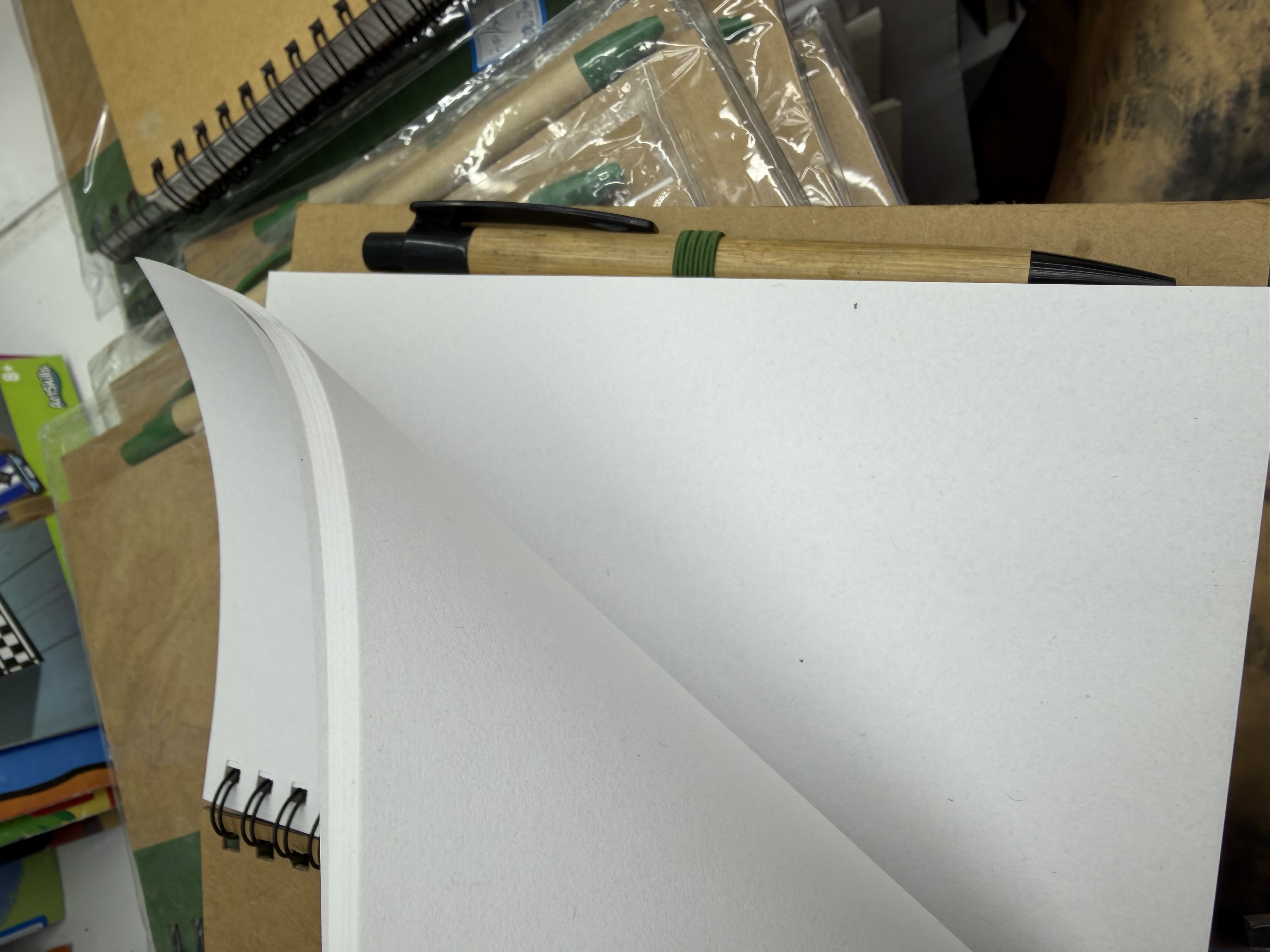 In-stock pen set, notebook, kraft paper notebook, coil notebook set with pen details Picture