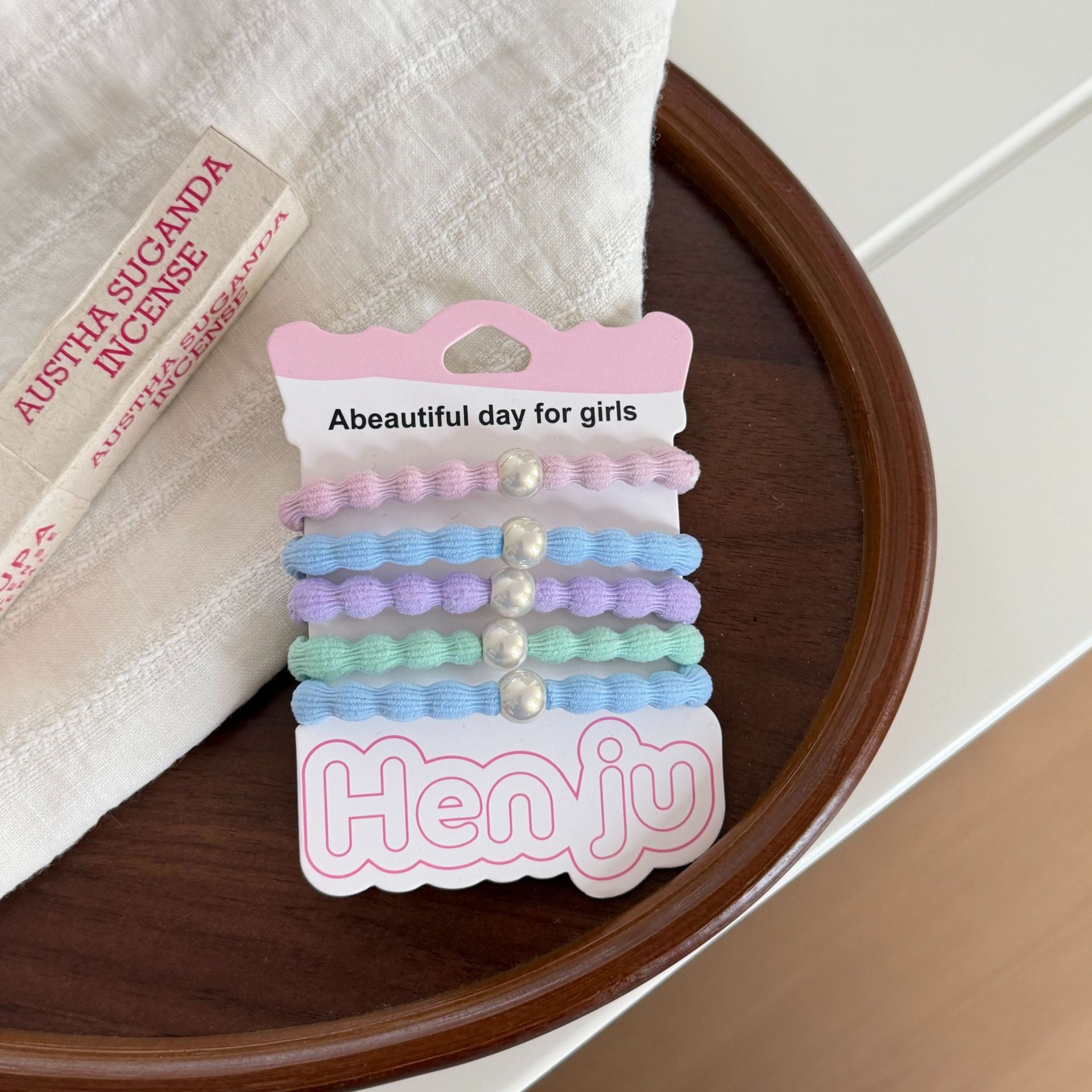 Línea de color de costa perla beanie elástico elástico anillo de pelo para mujeres alta estiramiento cola de caballo sin marcas cuerda de cabeza 2026 nuevo estilo cuerda de pelo tocados detail image 5