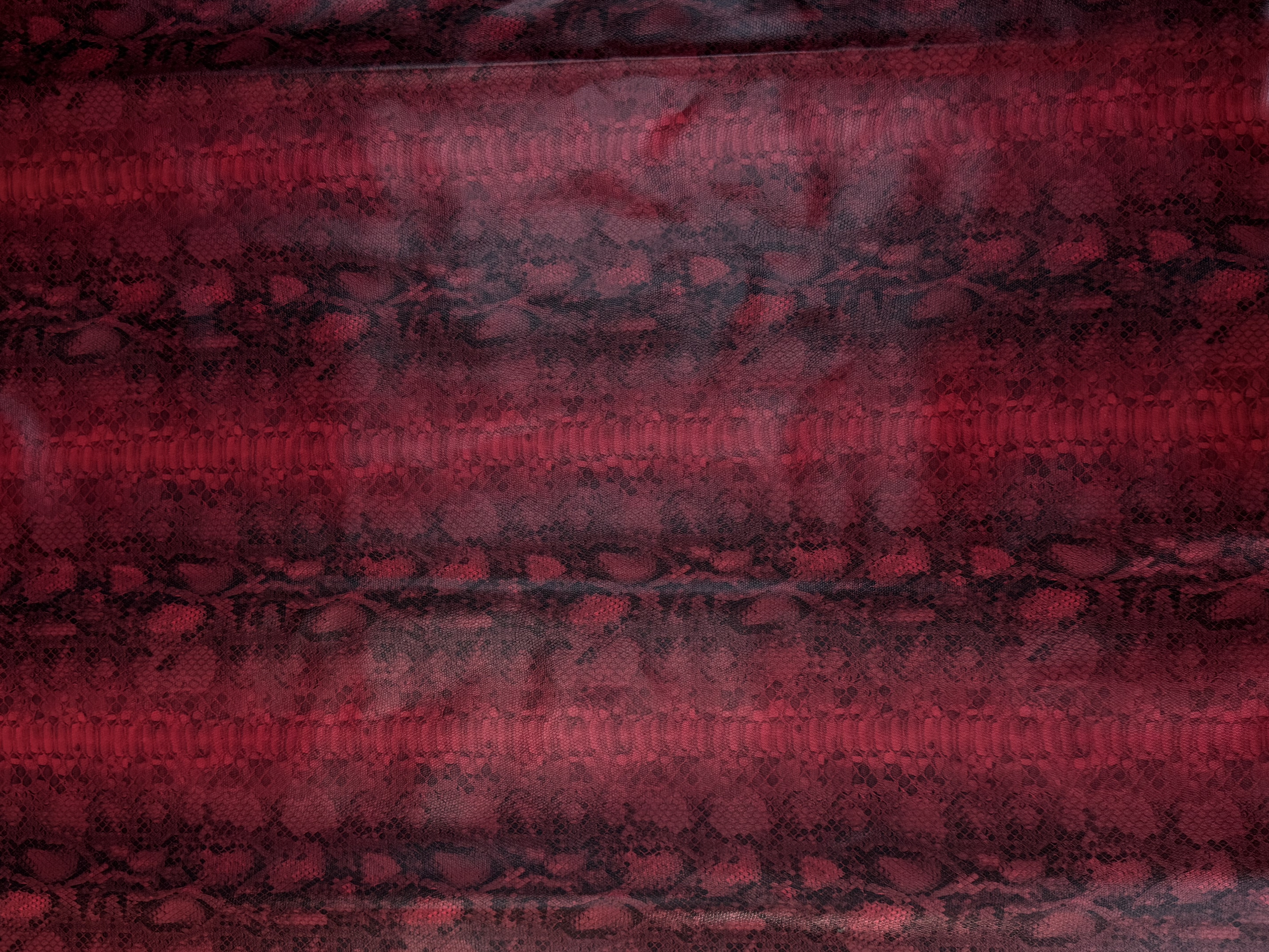 Multi-functional leather fabric, handcrafted material, wear-resistant and soft leather products, leather materials, leather goods, new snake pattern Application Scenario