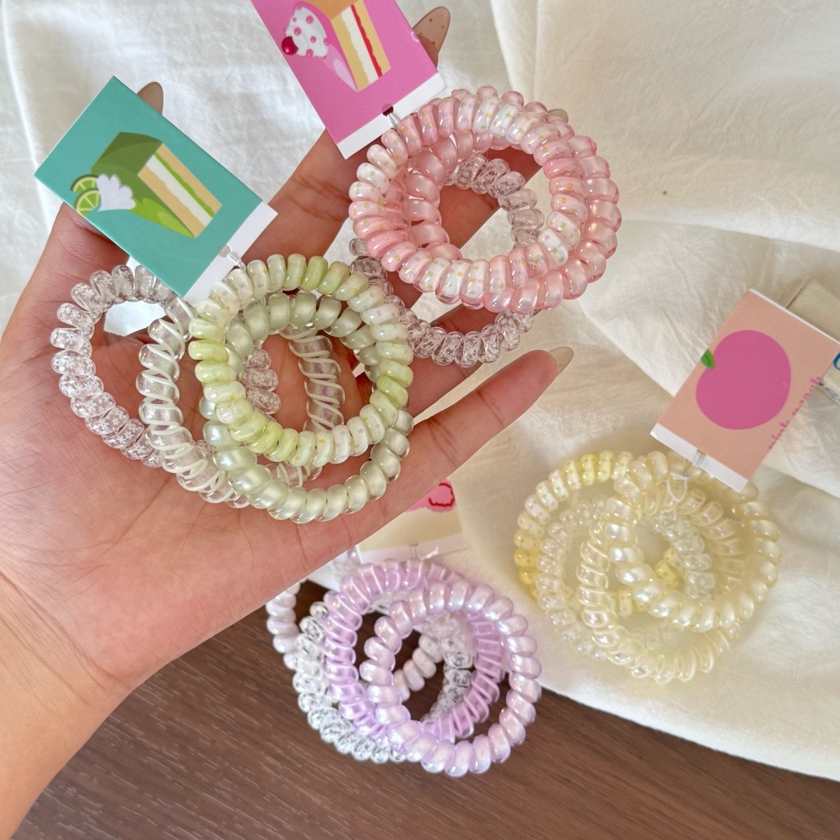 Clear and transparent gradient glitter telephone line hair band, gentle macaron color series, no marks, no damage to hair, hair tie, elastic band for women detail image 3