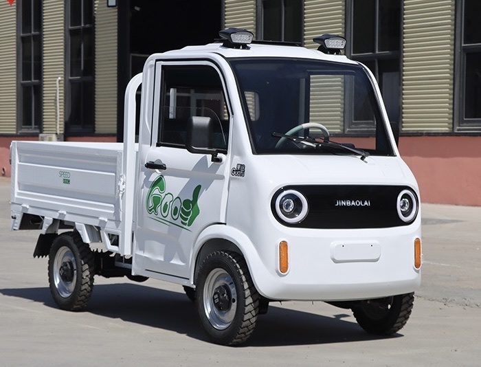 Electric four-wheel small trucks, electric four-wheelers, freight four-wheel electric vehicles, agricultural cargo transportation vehicles, oil-electric dual-purpose pickup trucks, cross-border export electric vehicles, electric motorcycles detail image 4