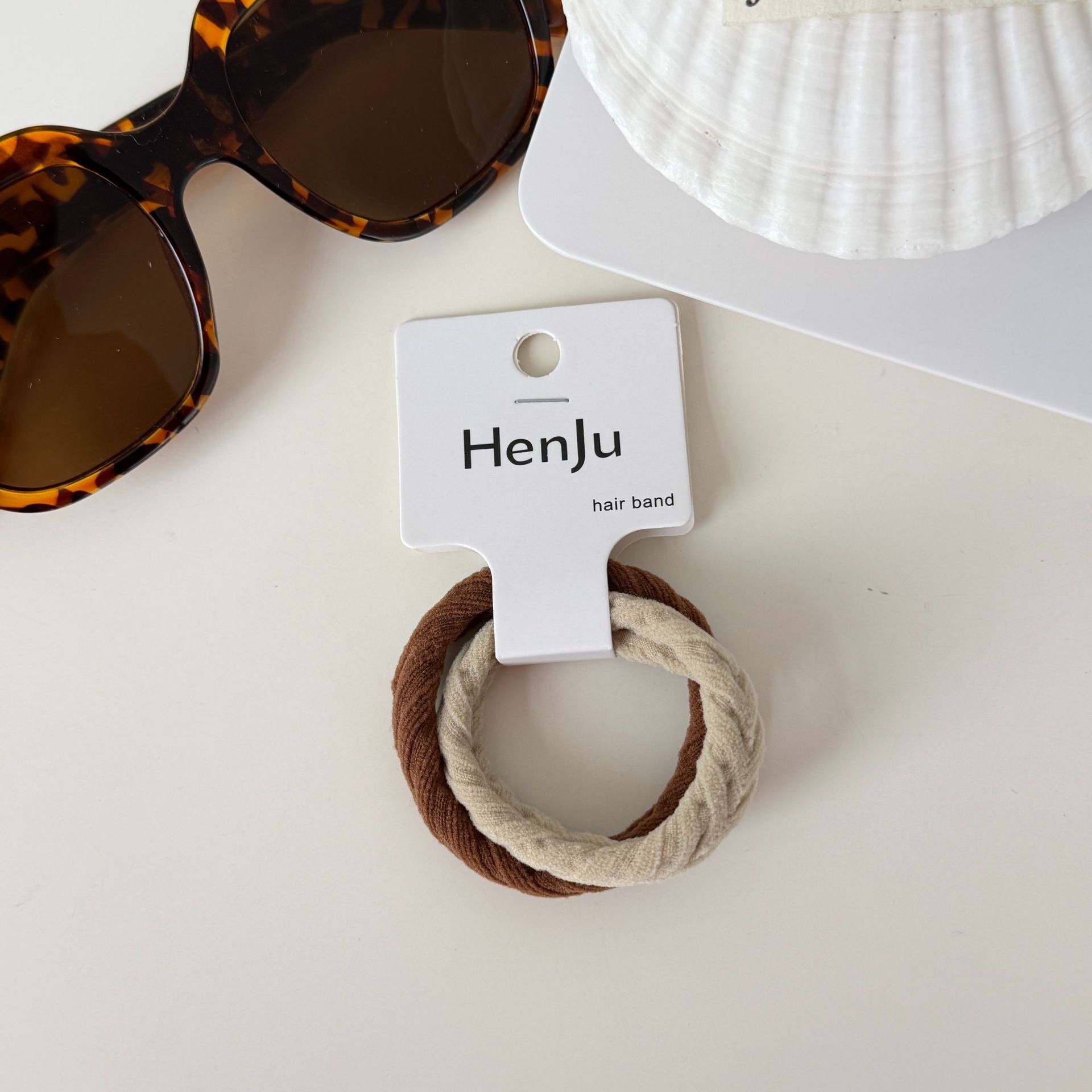 The simple and laid-back style basic towel hair band is available in multiple colors. It is highly elastic and durable, easily creating a daily atmosphere detail image 5