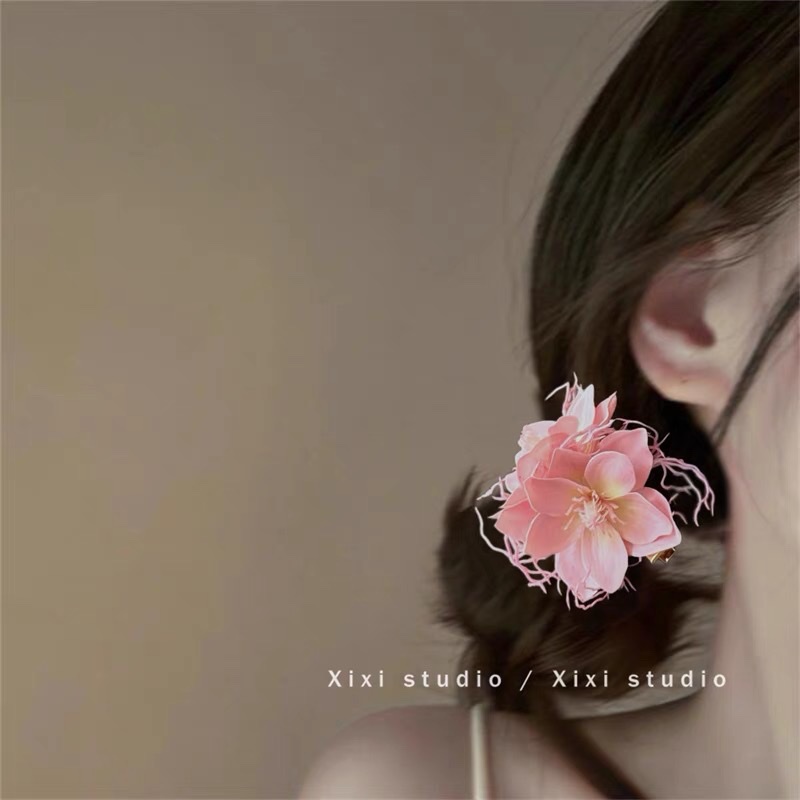 Elegant dragon beard jasmine hair clip, atmosphere simulation flower duckbeak clip, side bangs clip, seaside photo hair accessory details Picture