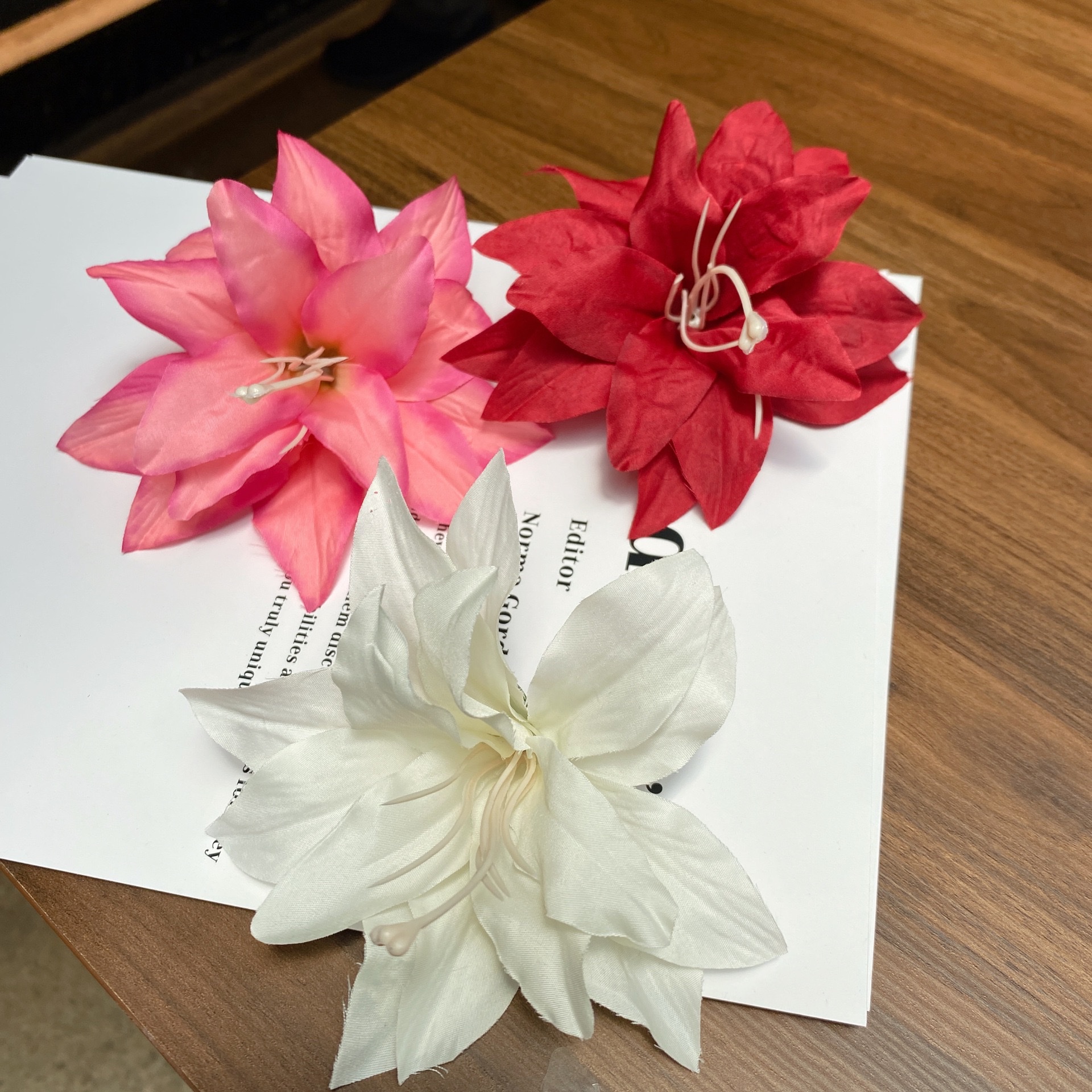Retro lily headwear, simulated flower hair clips, flower headwear, traditional Chinese style cheongsam, new Chinese style ancient kimono hair accessories Application Scenario