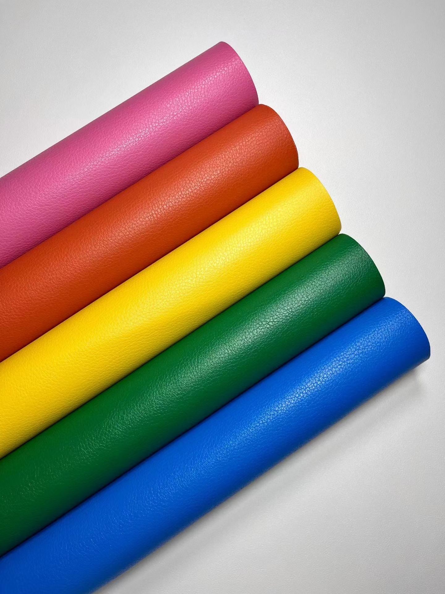 Multi-functional leather fabric, handcrafted material, wear-resistant and soft leather products, DIY items, bag fabric Application Scenario