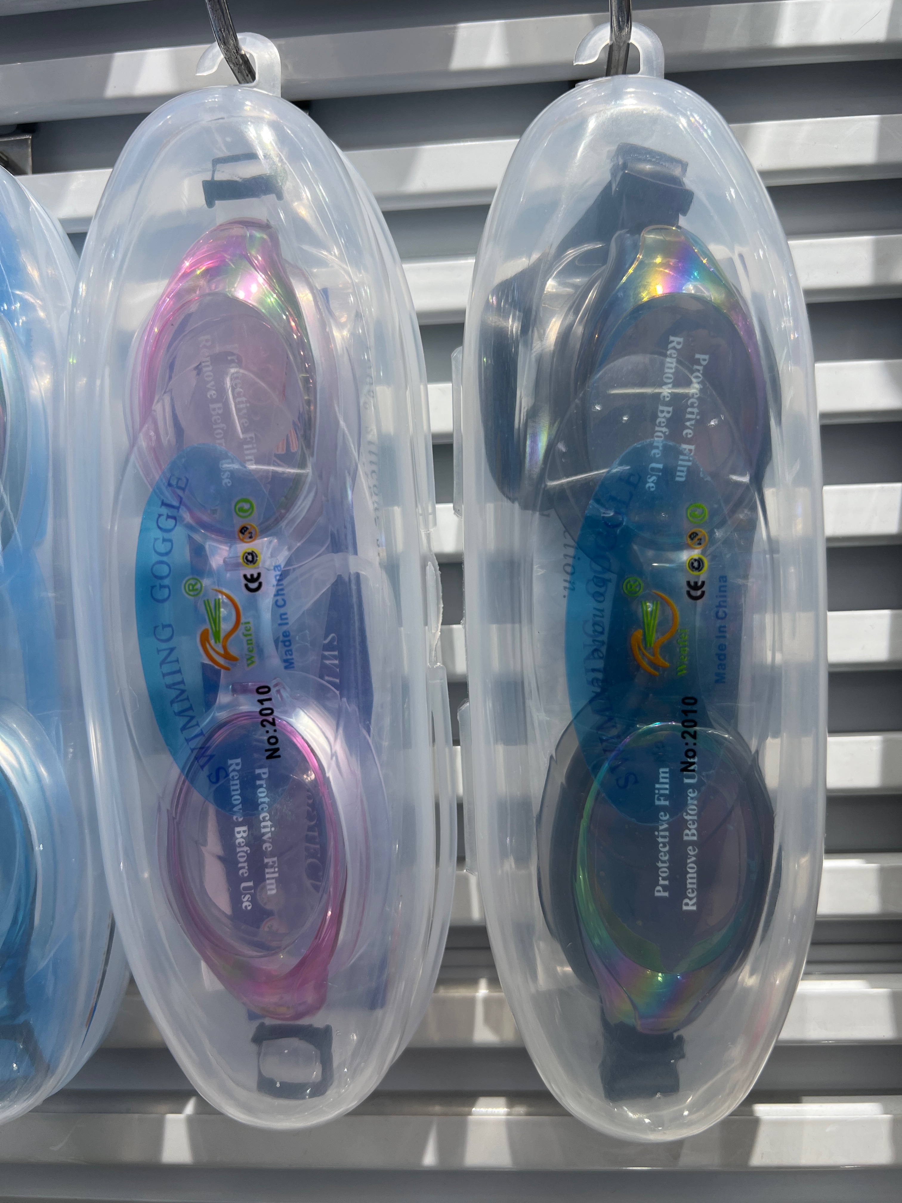 Adult and children's universal protective silicone swimming gear for outdoor sports detail image 1