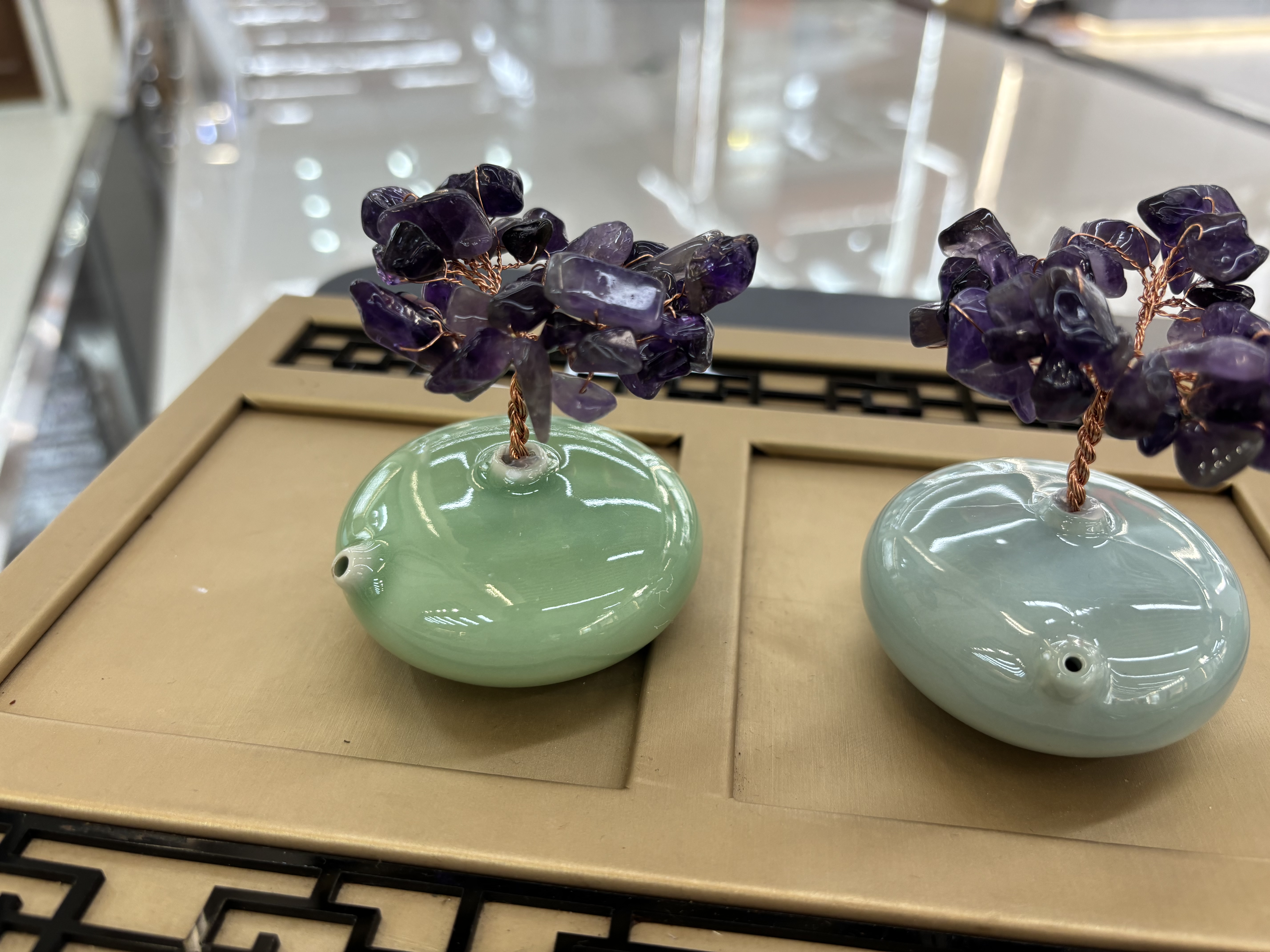 Natural yellow crystal money tree small ornament, pink and purple for attracting wealth, office good item, workstation healing desk creative gift -32 Application Scenario