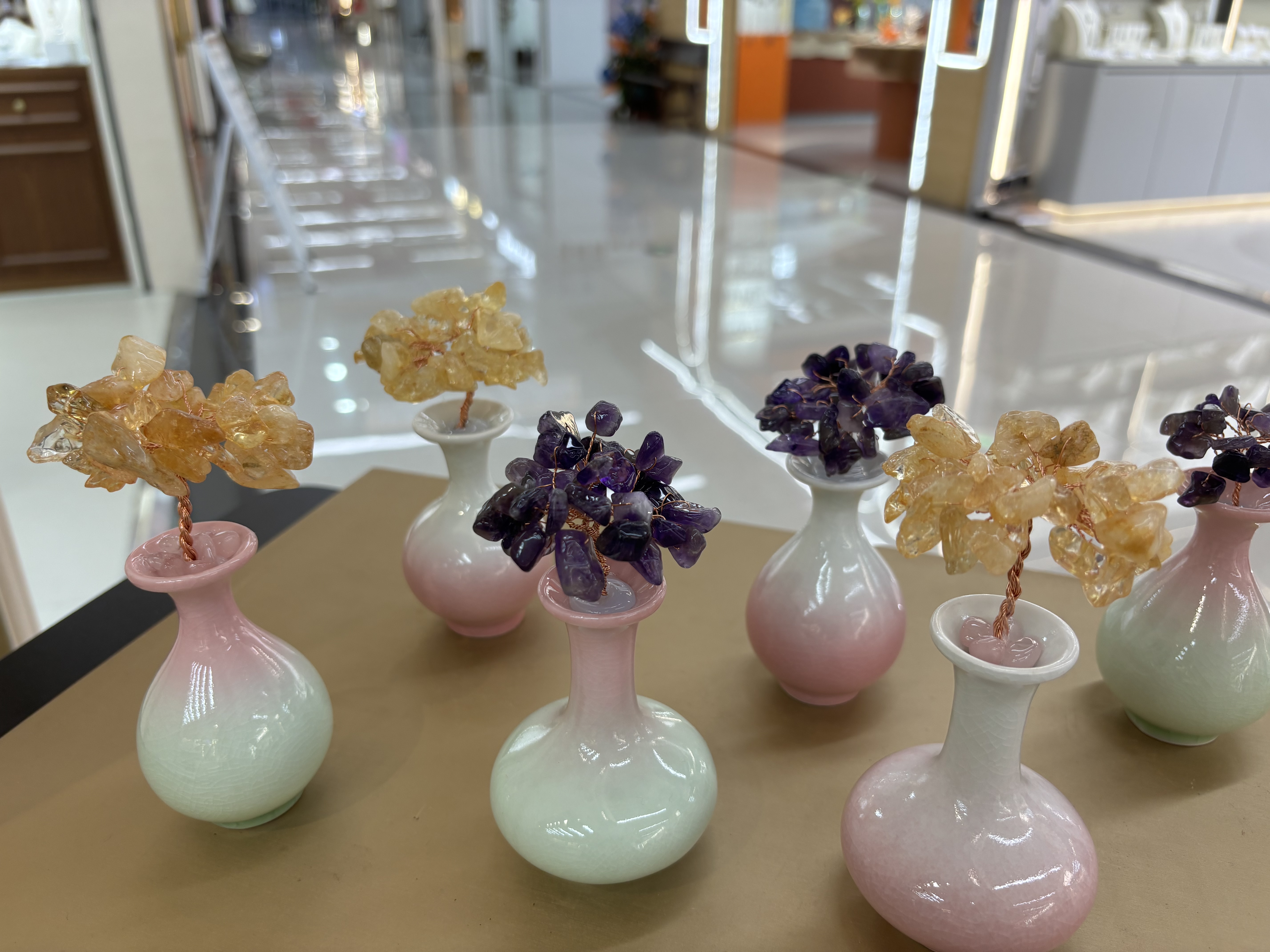 Natural yellow crystal money tree small ornament, pink and purple for attracting wealth, office good item, workstation healing desk creative gift -39 Natural yellow crystal money tree small ornament, pink and purple for attracting wealth, office good item, workstation healing desk creative gift -39