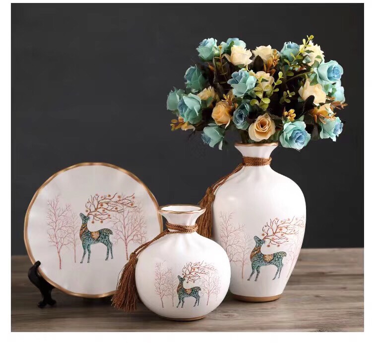 Yiwu Selection three pieces of porcelain vase suit for home TV cabinet wine cabinet porch decoration flowers