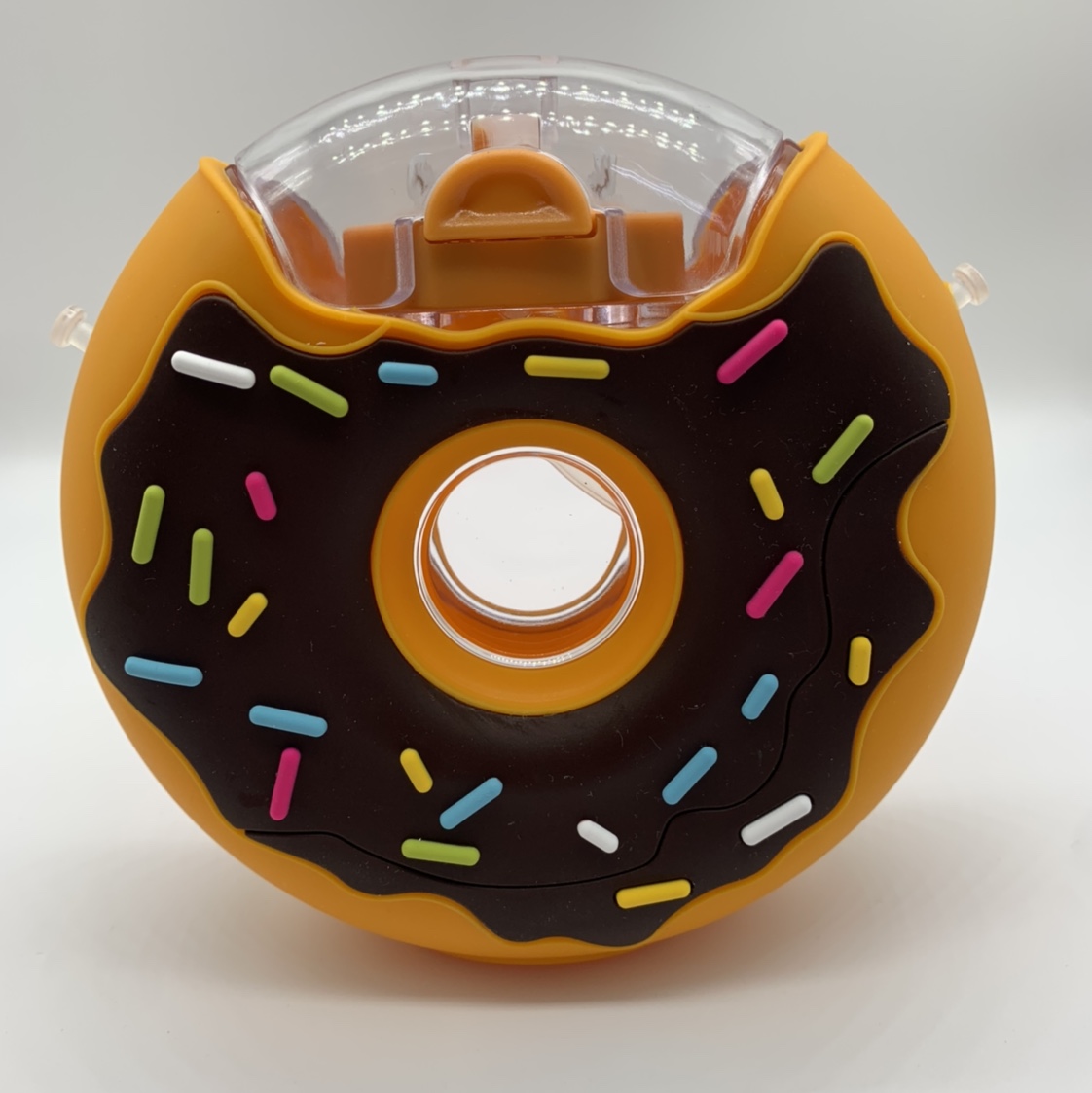 甜甜圈水壶，Tritan共聚聚酯和硅胶食品级材质，当前最流行款式，145X145X50MM，容量380ML，网红流行款式！
