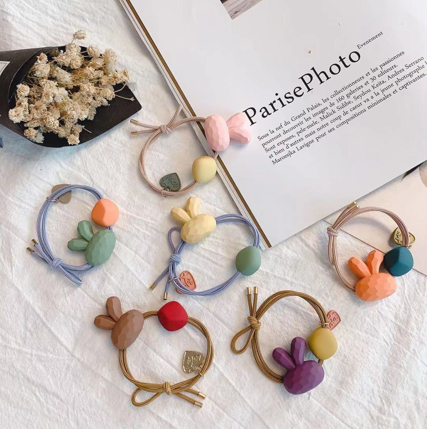 Yiwu quality Fresh Acrylic hair Tie CMfs006 Cute rabbit hair band, Douyin Hit, the same style as Internet celebrities, high-end and elegant hair tie 4/ clip