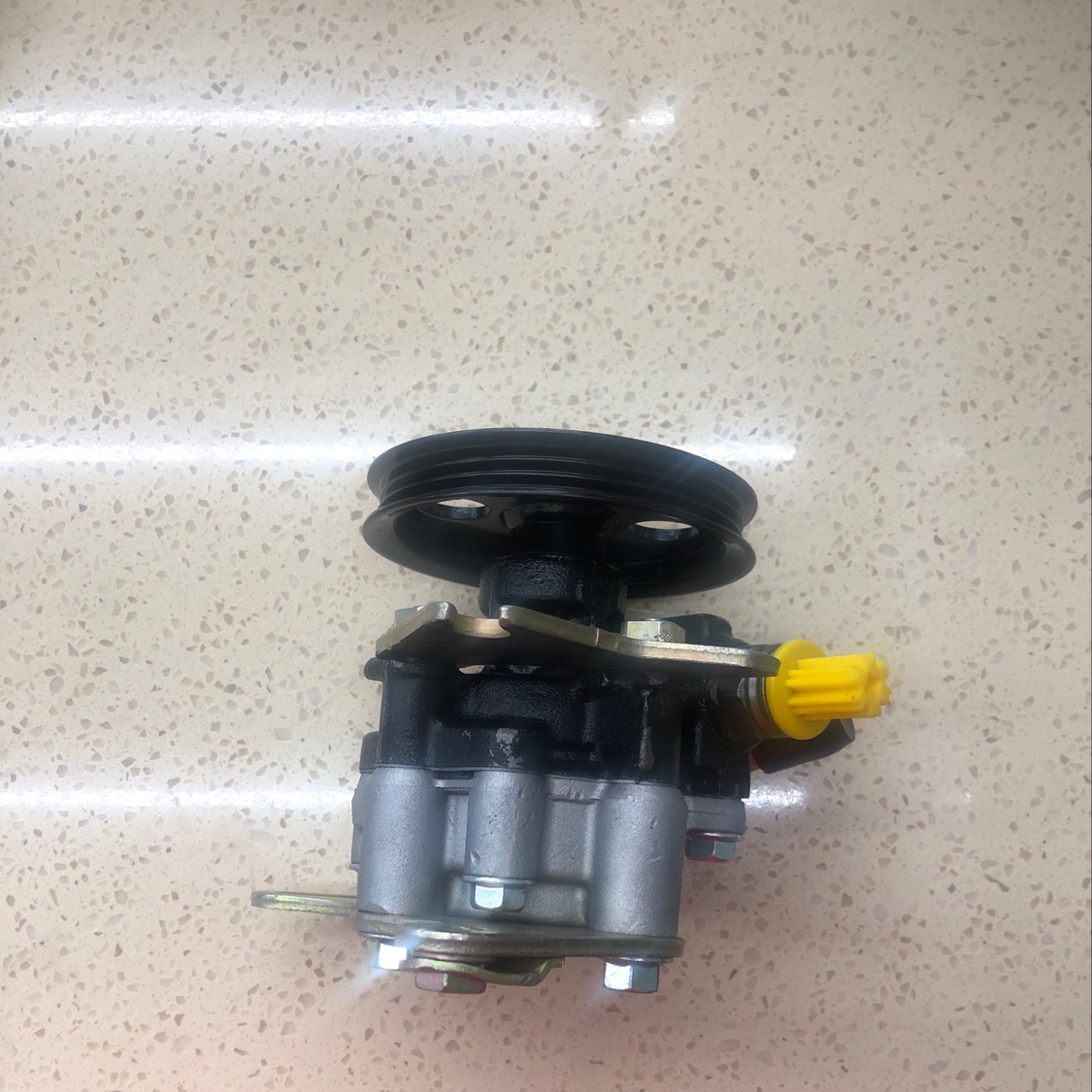 Toyota Camry 2.2 Toyota Steering Gear Power Steering Pump Power Steering Oil Pump 33420-33060 Application Scenario