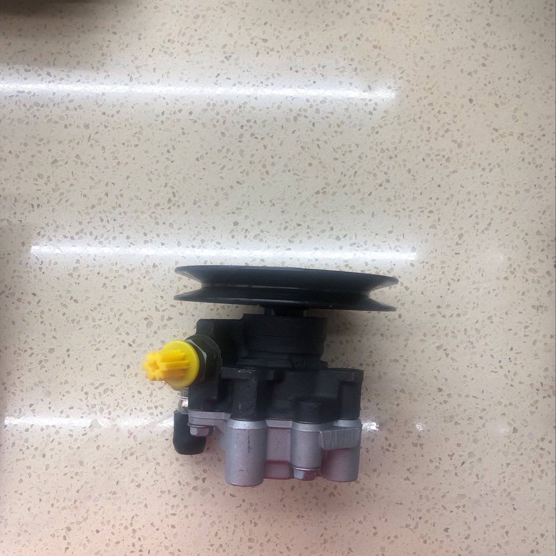 Toyota Hiace 3L Toyota Hiace Power Steering pump, power steering oil pump 44320-26073 details Picture