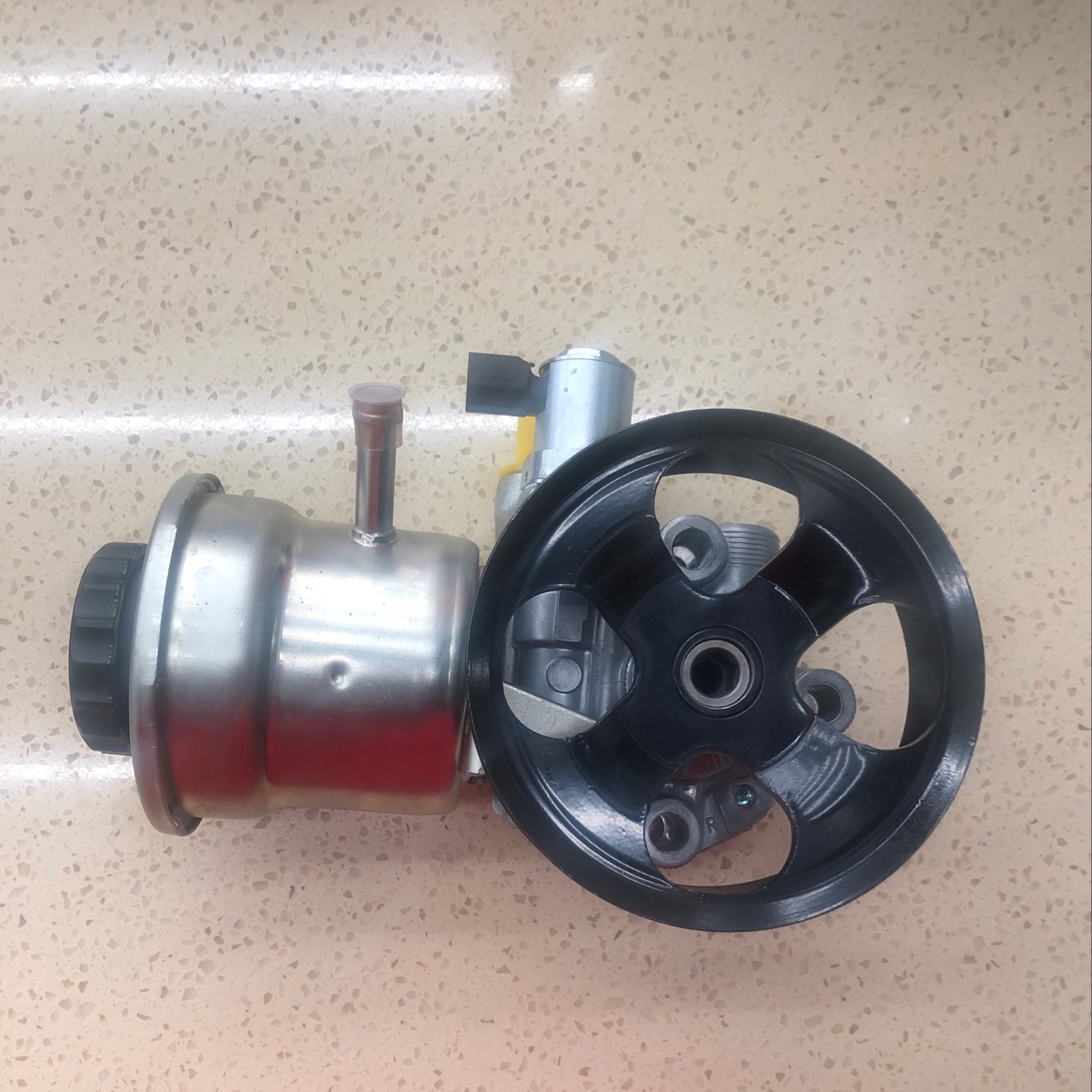 Toyota Land Cruiser 2700, Toyota steering gear, power steering pump, power steering oil pump 44310-60560