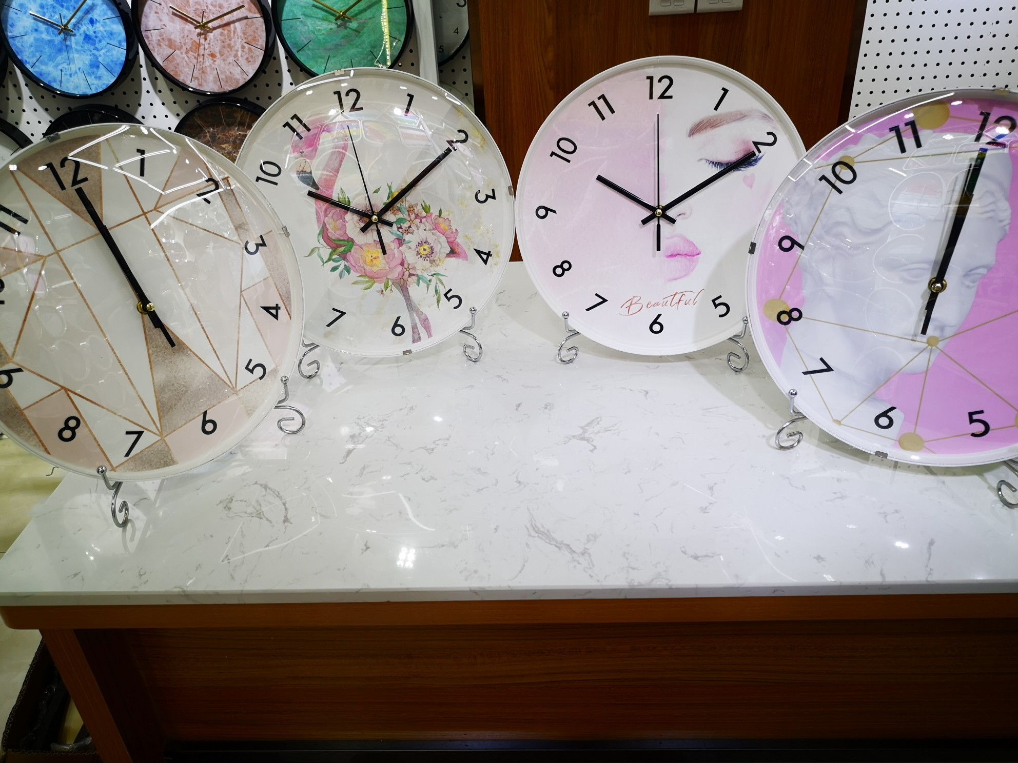 Wall clock Specification image