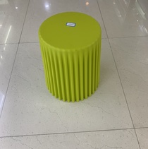 Multi-use bucket stool can be stored flowers and fish can be put dirty clothes