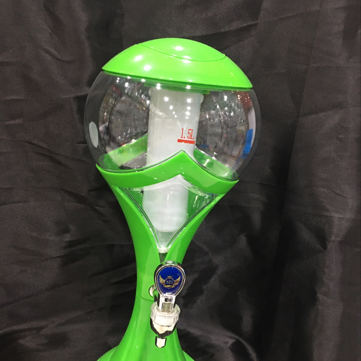 世界杯1.5Ｌ，一箱6个，63一个，一箱起批