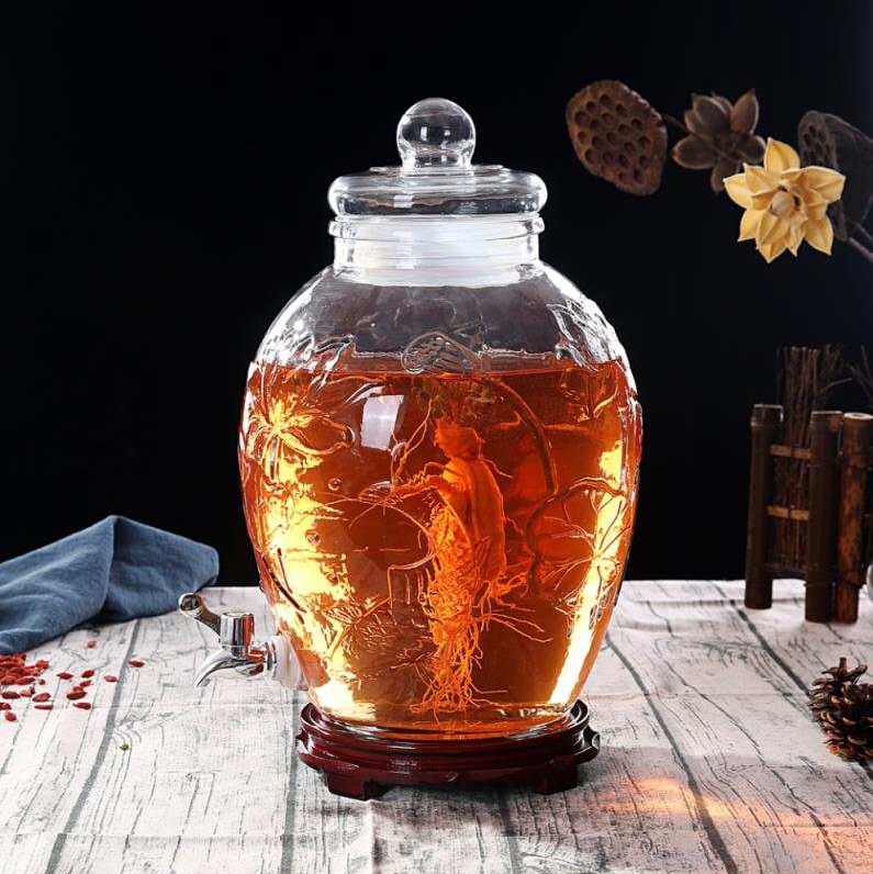 荷花有鱼，6Ｌ一箱6个，38.5元，8Ｌ一箱6个，43.5元，带底座加13元一个.,2箱起批