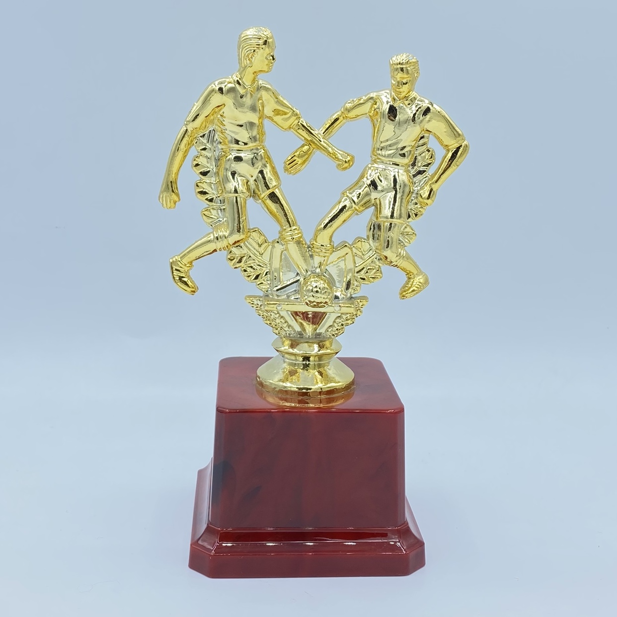 New plastic competition rewards, prizes, trophies, football trophies, customizable logos, good products from Yiwu