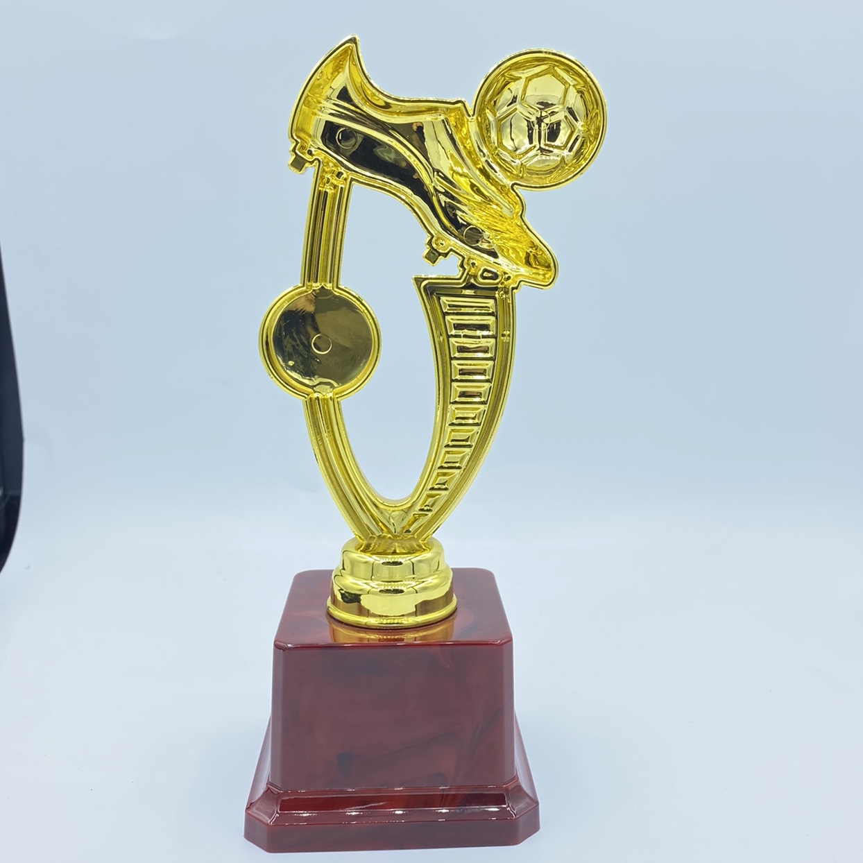 New popular competition prizes and rewards from Yiwu, plastic football trophies with customizable logos Application Scenario