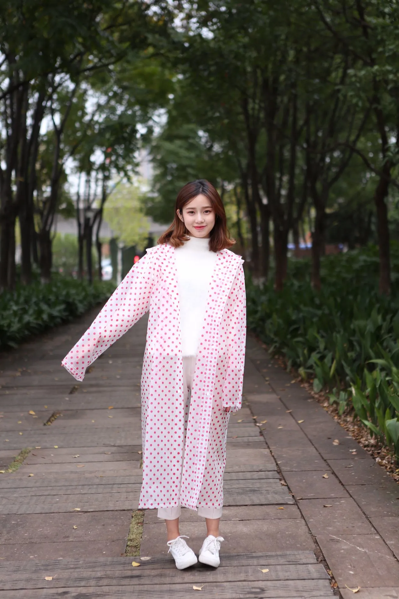 Yiwu Factory Direct Sales store Non-disposable fashionable EVA adult polka dot raincoat and raincoat detail image 1