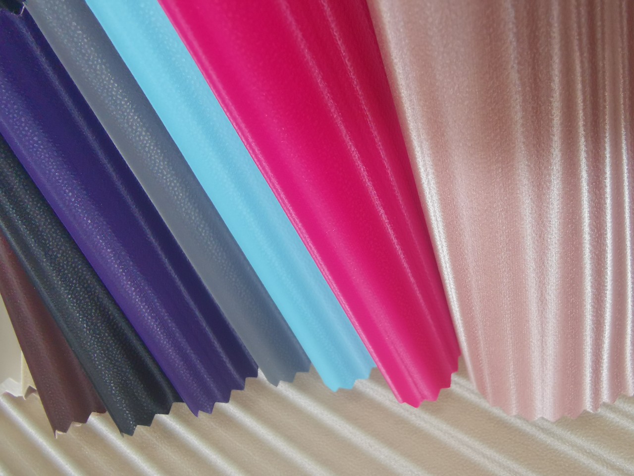 PU eco-friendly three-dimensional striped, spunlace non-woven fabric bottom packaging bag material Specification image