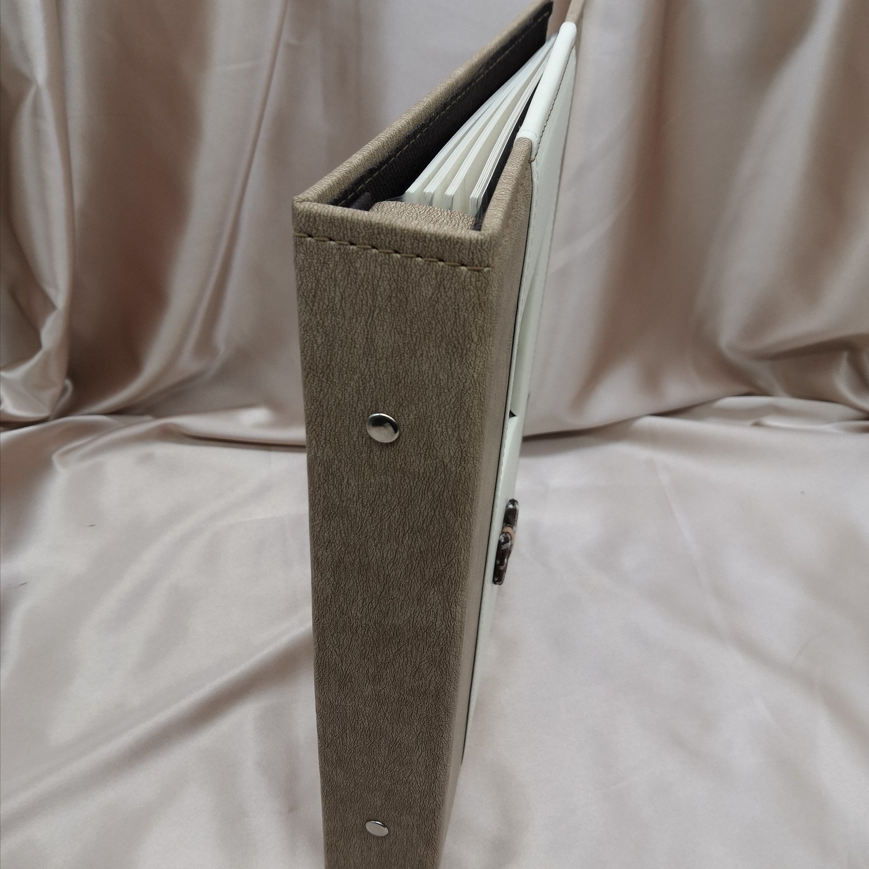 皮面粘胶相册家庭影集宝宝纪念册产品图