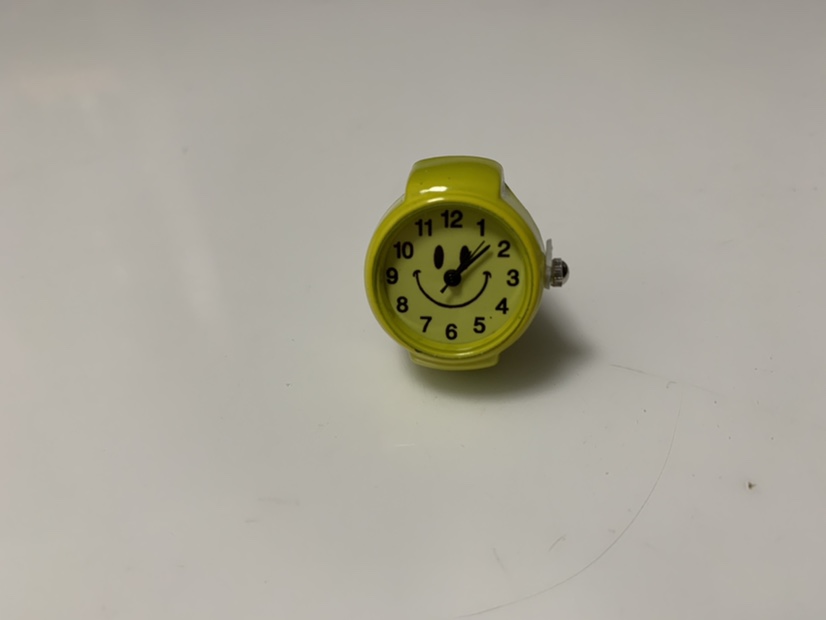 Nueva cara sonriente anillo reloj reloj de las mujeres reloj de dedo candy color reloj de regalo divertido versión coreana reloj de regalo de cumpleaños Application Scenario