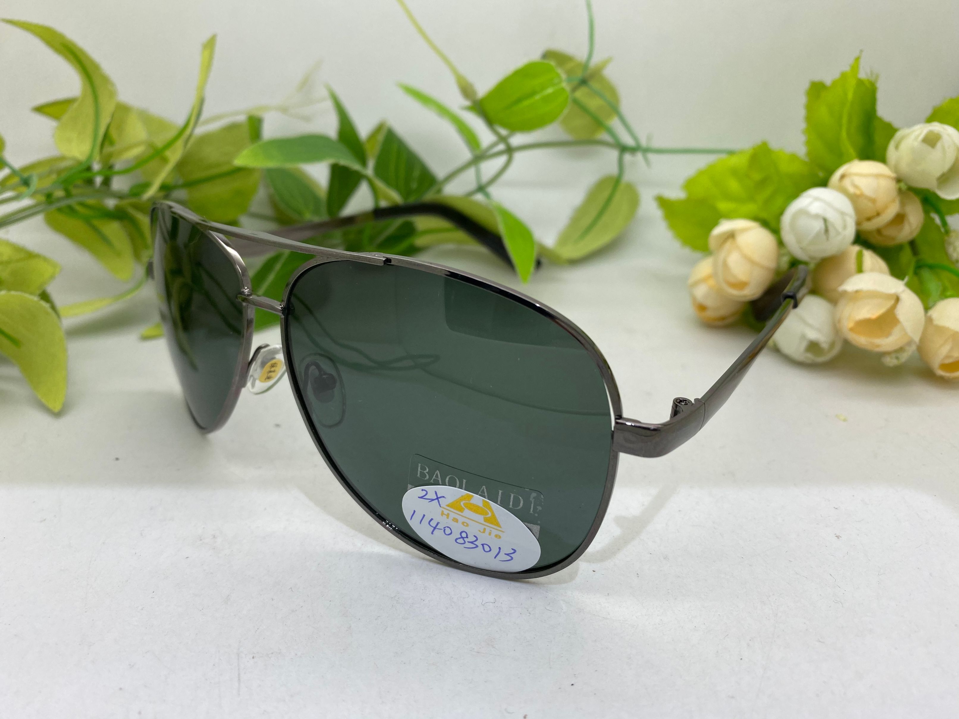 Yiwu Selection 114- Classic men's polarized sunglasses, aviator polarized sunglasses details Picture