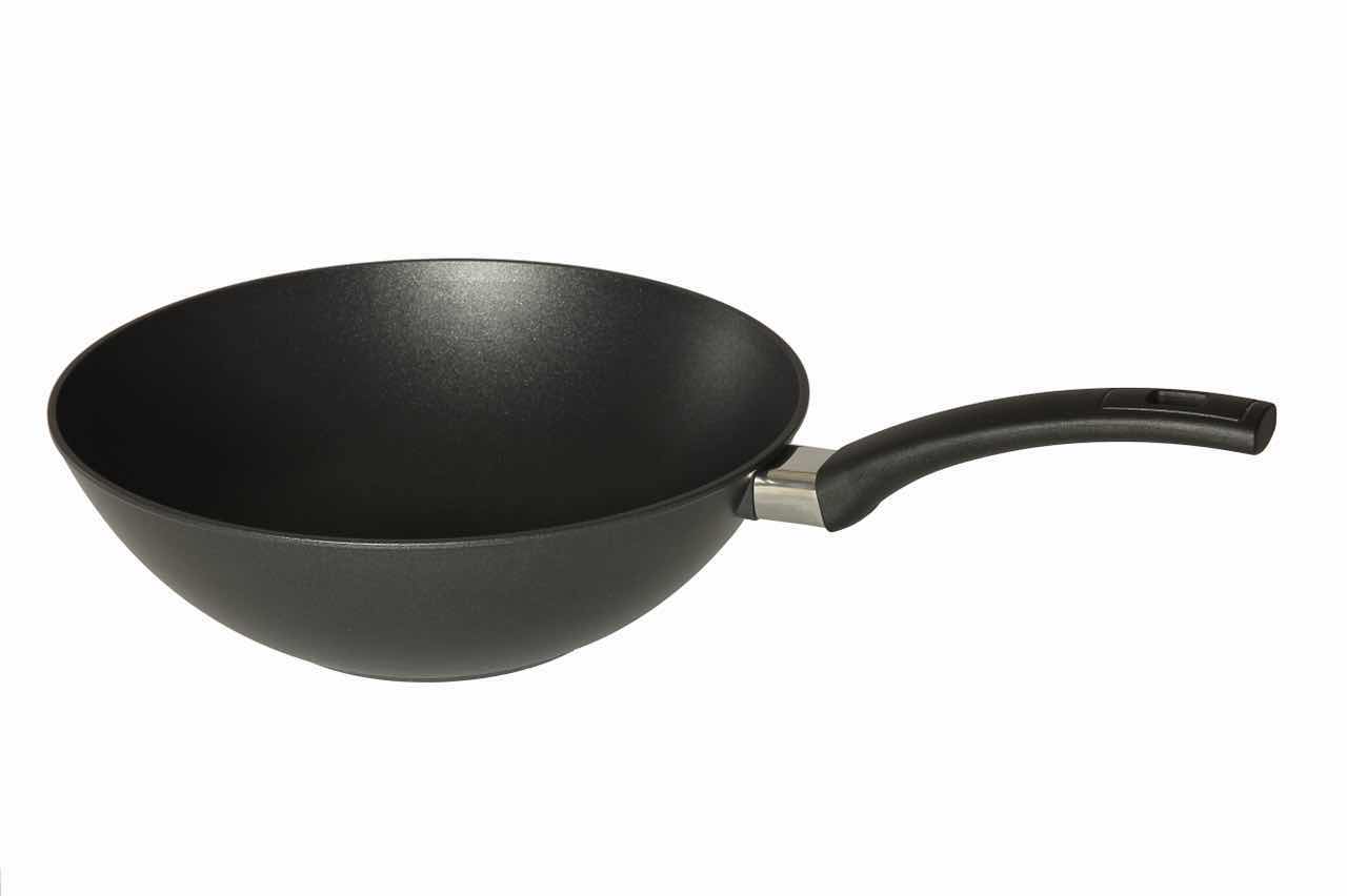 German imported female chef 30CM titanium gold smoke-free non-stick wok