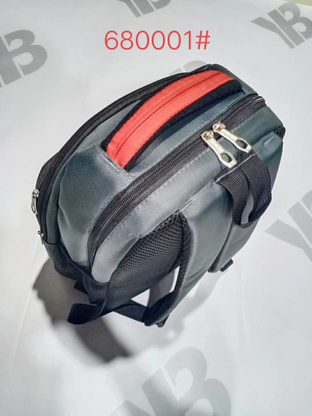 15.5寸电脑背包产品图