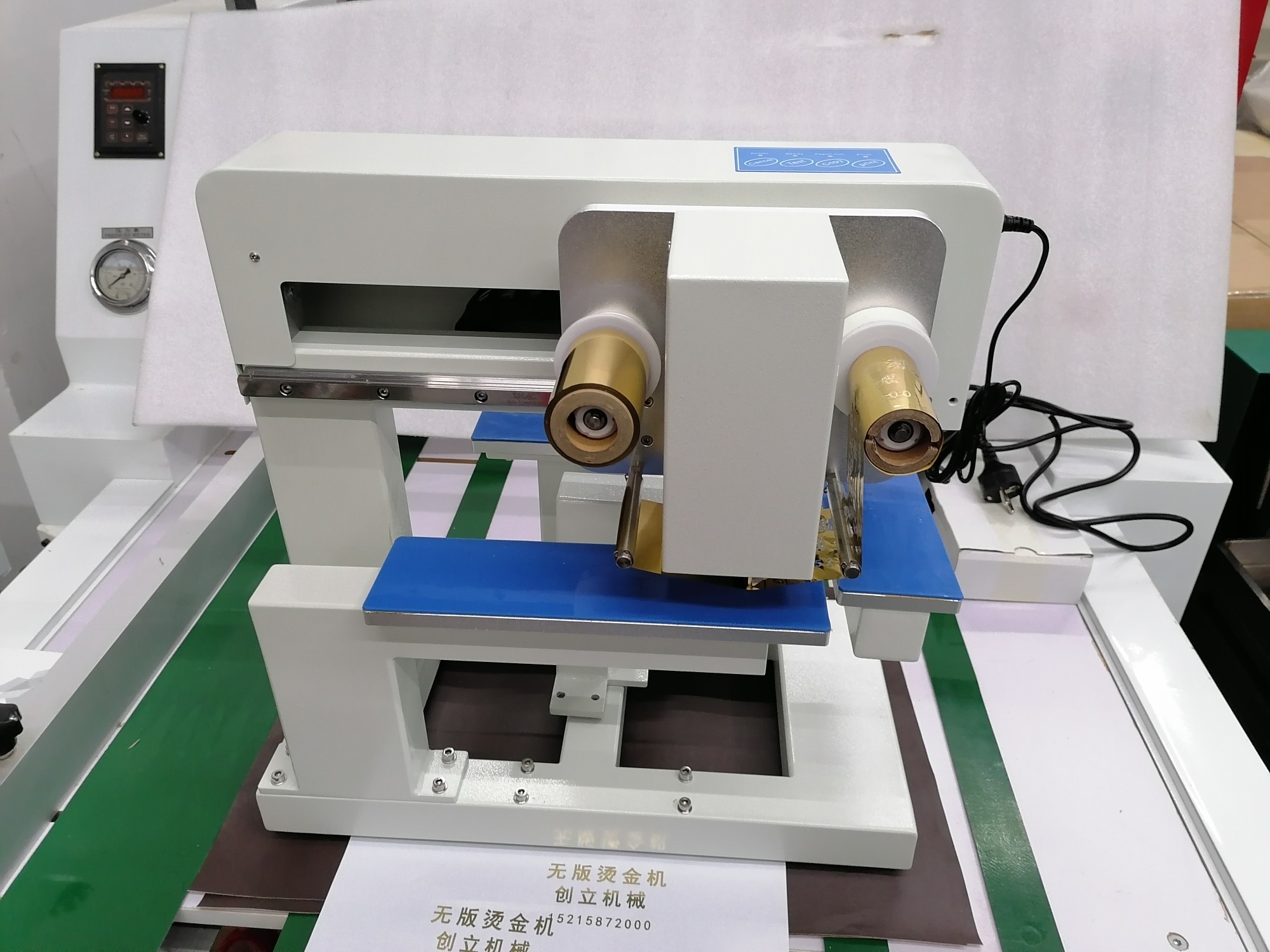 The computer plateless hot stamping machine is a well-known printing machinery physical store with good quality and favorable prices details Picture