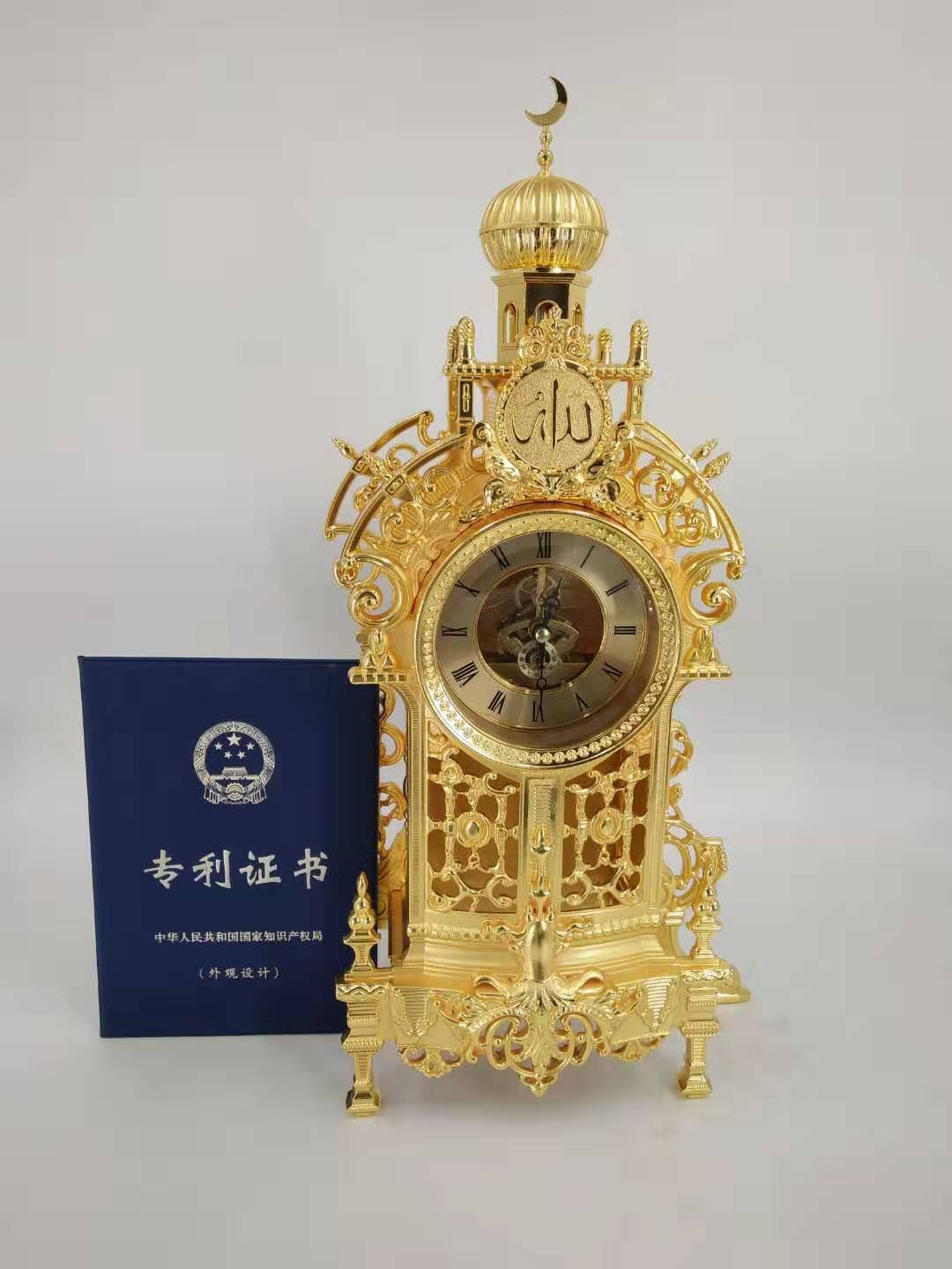 合金座钟