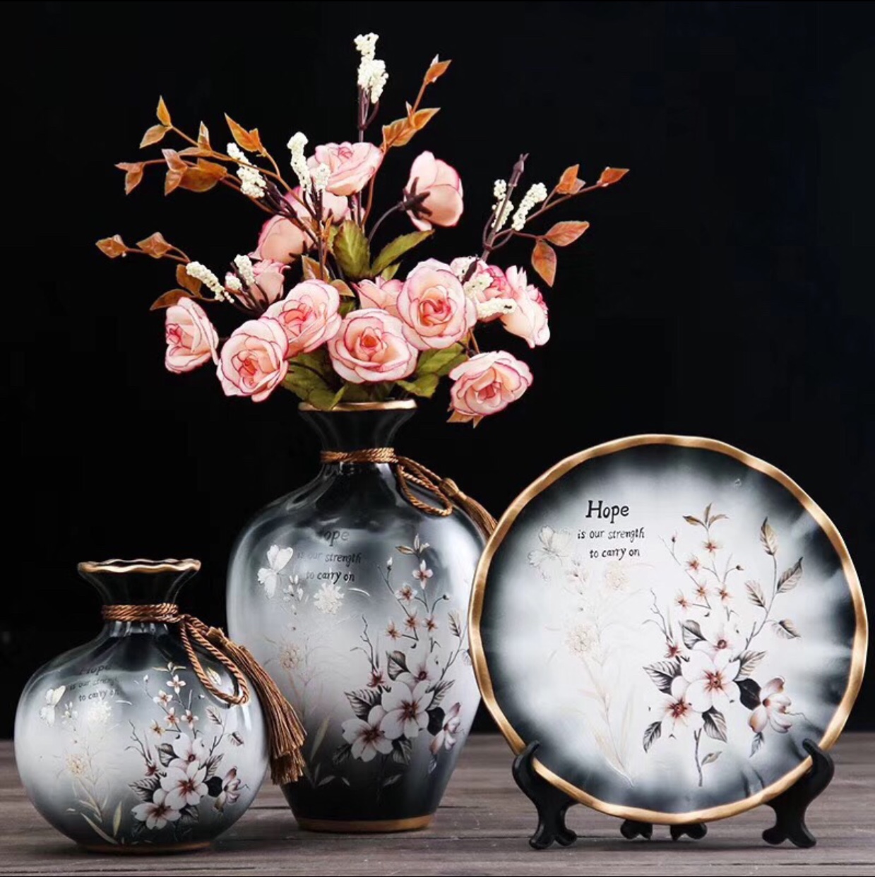 Yiwu Selection European ceramics vase three sets of household TV cabinet flower arrangement decoration crafts thumbnail