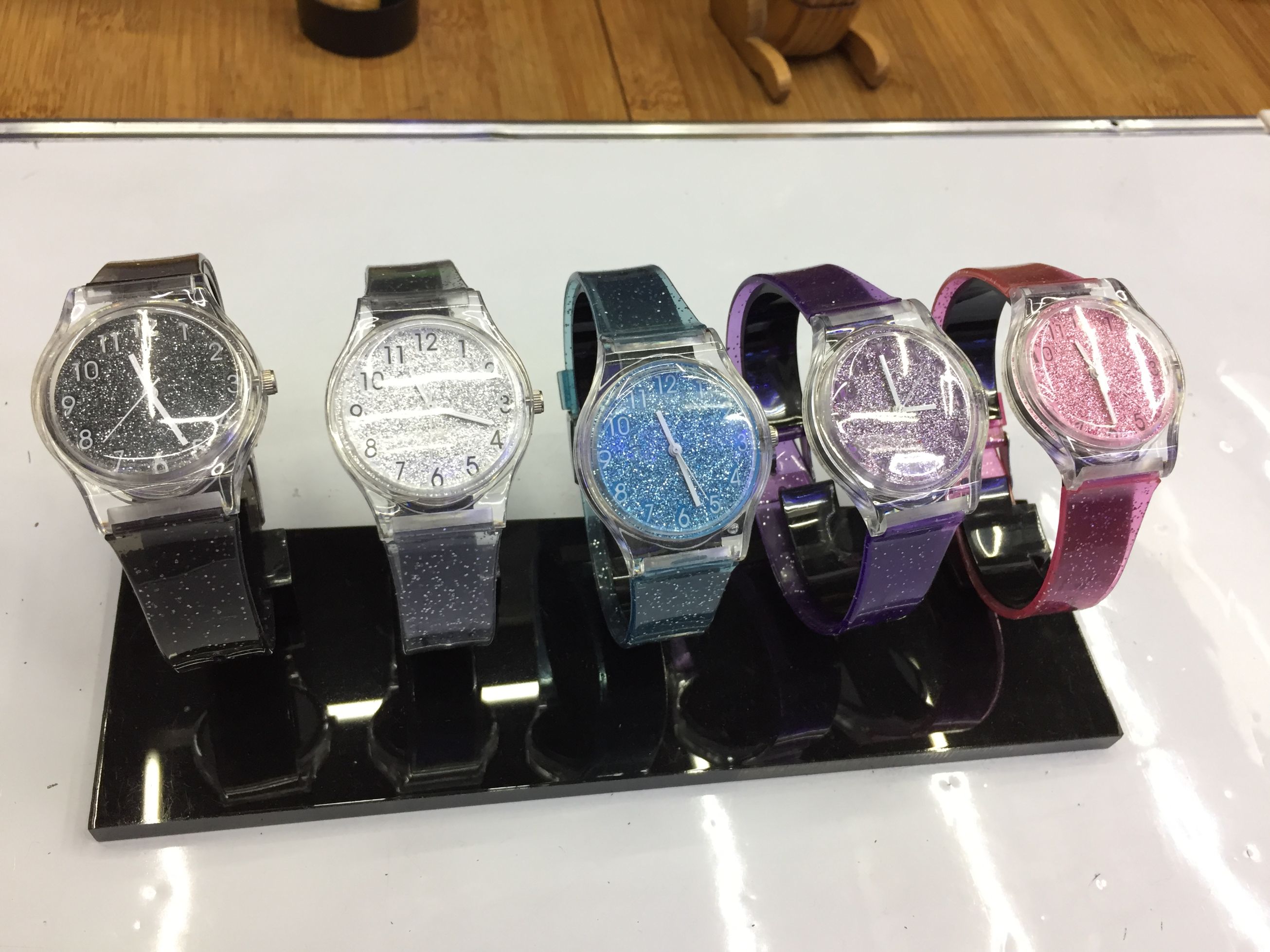 Transparent silver powder watch
