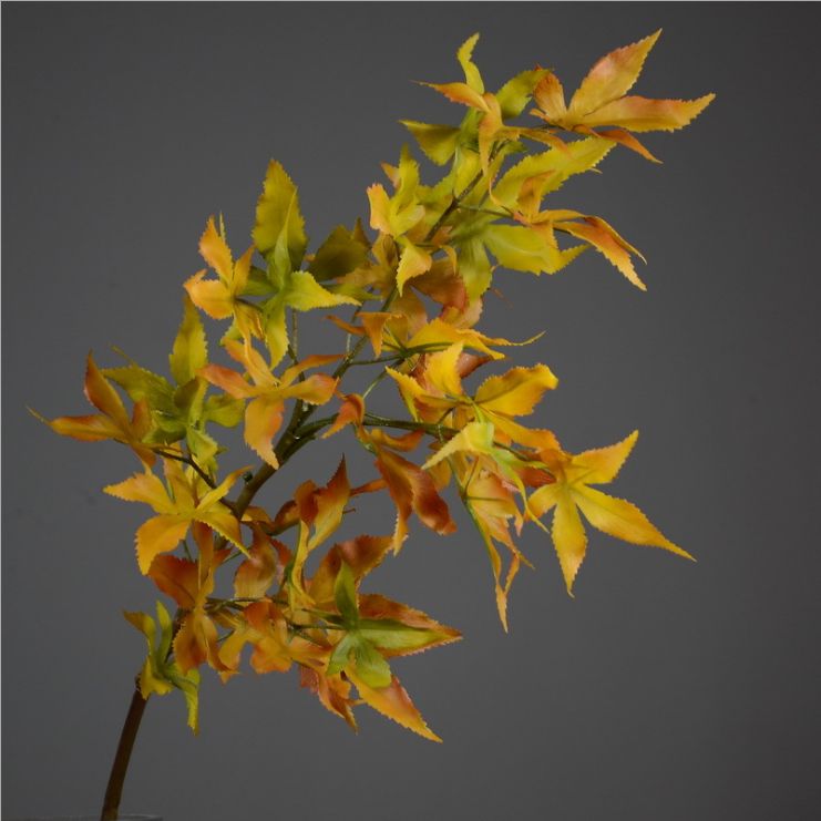 Lanjin Wholesale Factory direct sales of artificial green plants, home decoration flowers, red artificial leaves, artificial maple leaves in stock wholesale, artificial red maple leaves, Japanese maple leaves, Acer palmatum, single-stemmed leaves, indoor and outdoor engineering landscape trees decoration