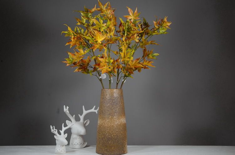 Lanjin Wholesale Factory direct sales of artificial green plants, home decoration flowers, red artificial leaves, artificial maple leaves in stock wholesale, artificial red maple leaves, Japanese maple leaves, Acer palmatum, single-stemmed leaves, indoor and outdoor engineering landscape trees decoration detail image 8