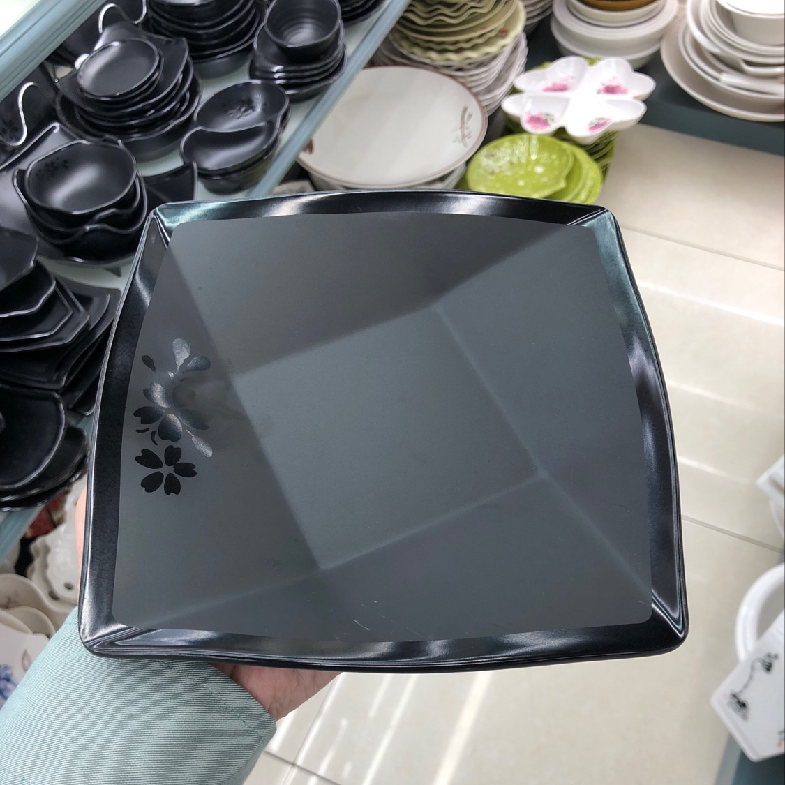 Frosted square dish