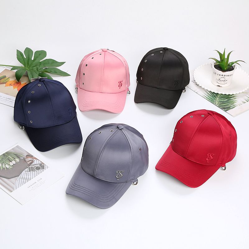 New satin fashion hats for men and women in spring/summer /18047