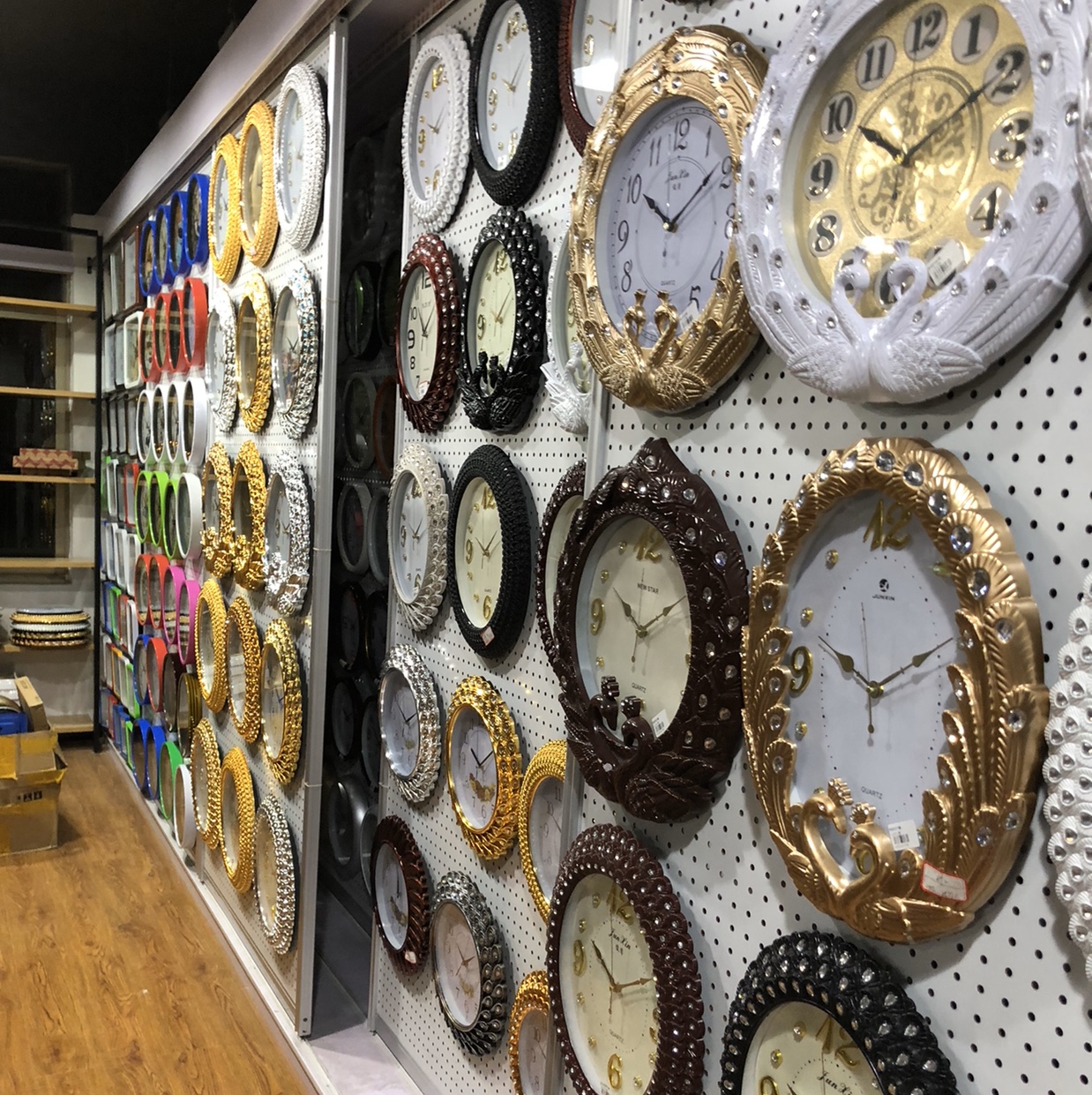 Qiqi Clock describe pic - 2