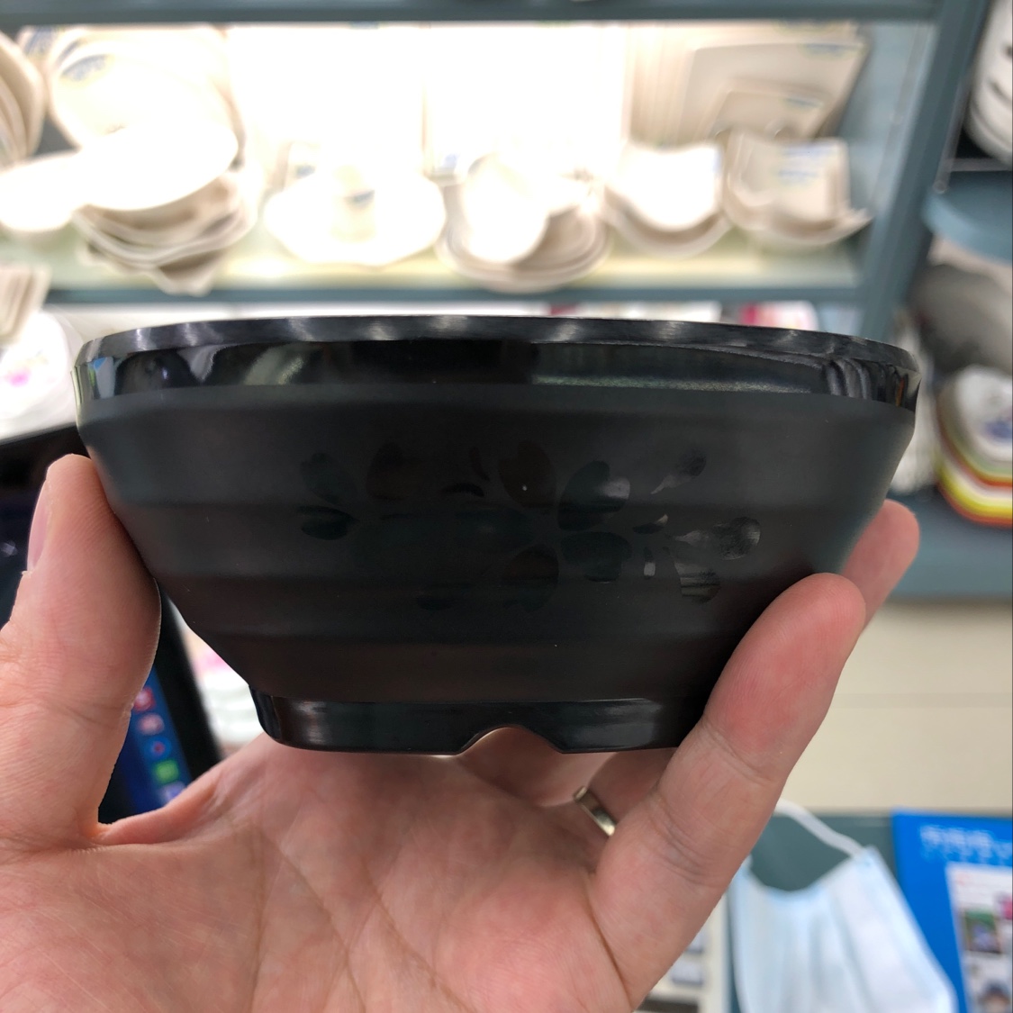 Frosted square bowl