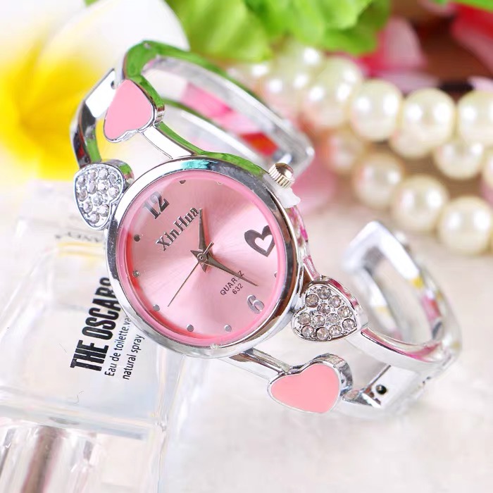 Venta caliente moda coreano versión simple temperamento corazón mujer brazalete reloj tendencia línea señoras reloj de estudiante Specification image