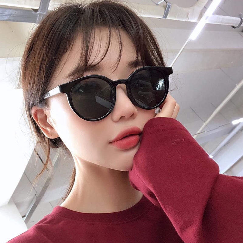 Women's south Korean version of the jiaharajuku small house with a small face web celebrity street photos instagram retro round frame sunglasses slim Application Scenario