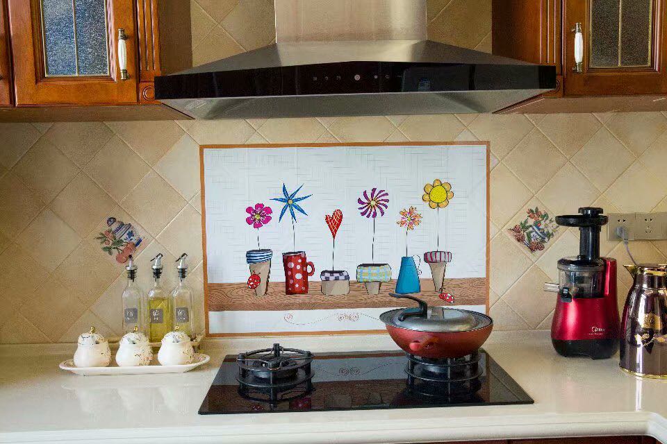 Kitchen oil-proof sticker High temperature waterproof moisture-proof self-adhesive oil-resistant mildew wallpaper has two sizes available 45cm*75cm full figure