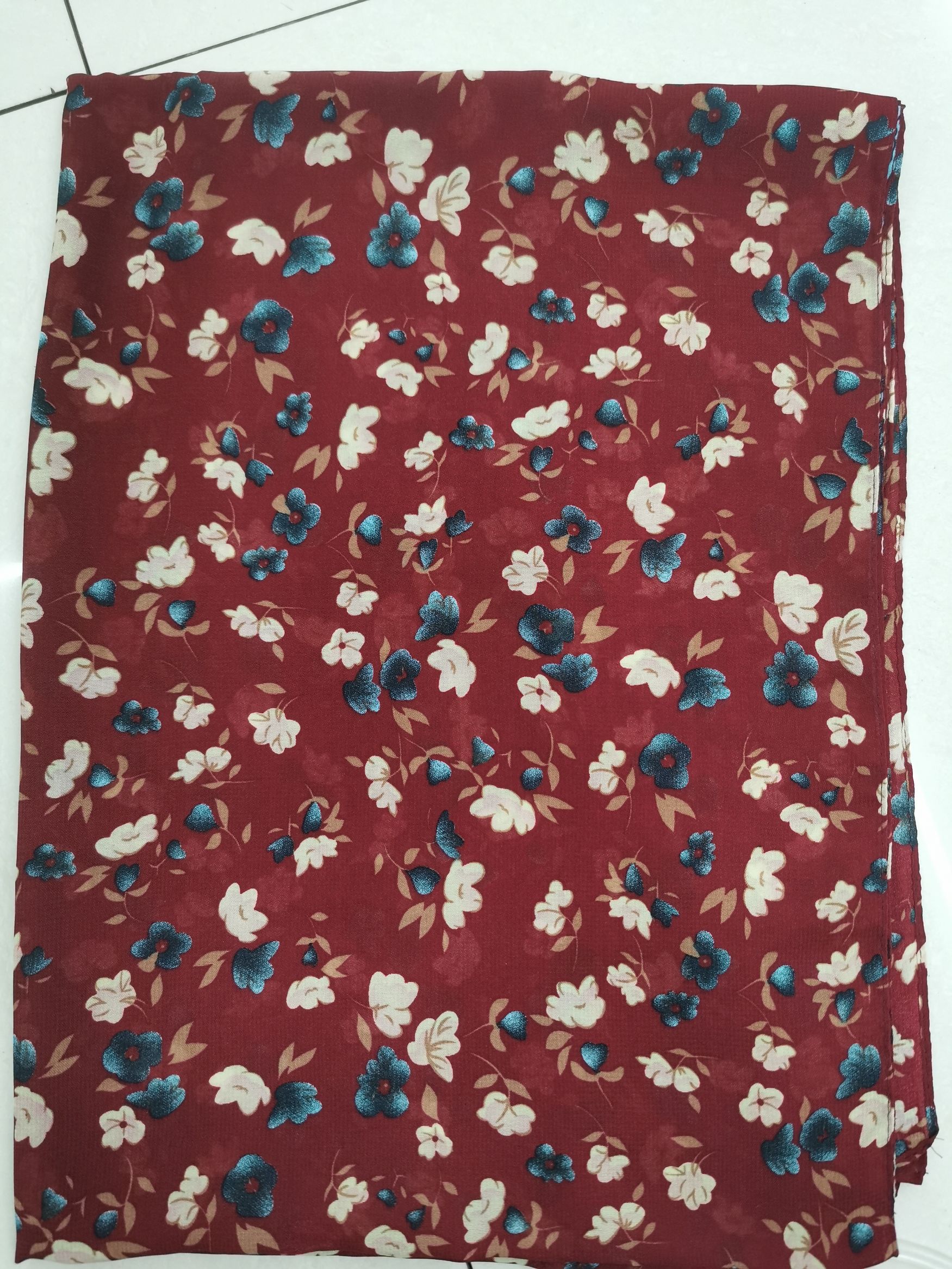 Women's Fashion Muslim Polyester Scarf Printed Long Scarf 7 details Picture
