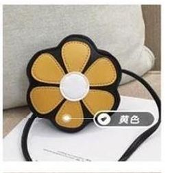 儿童斜挎包花朵小包2019新款女孩可爱公主小挎包女宝宝时尚零钱包