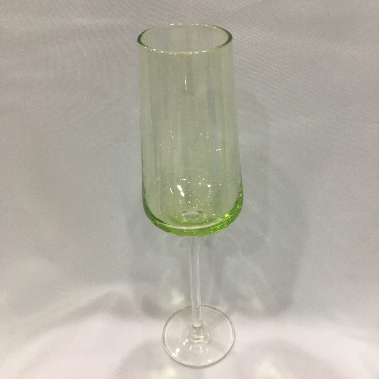 原色酒杯，绿色，一箱48个，口4.5，高25