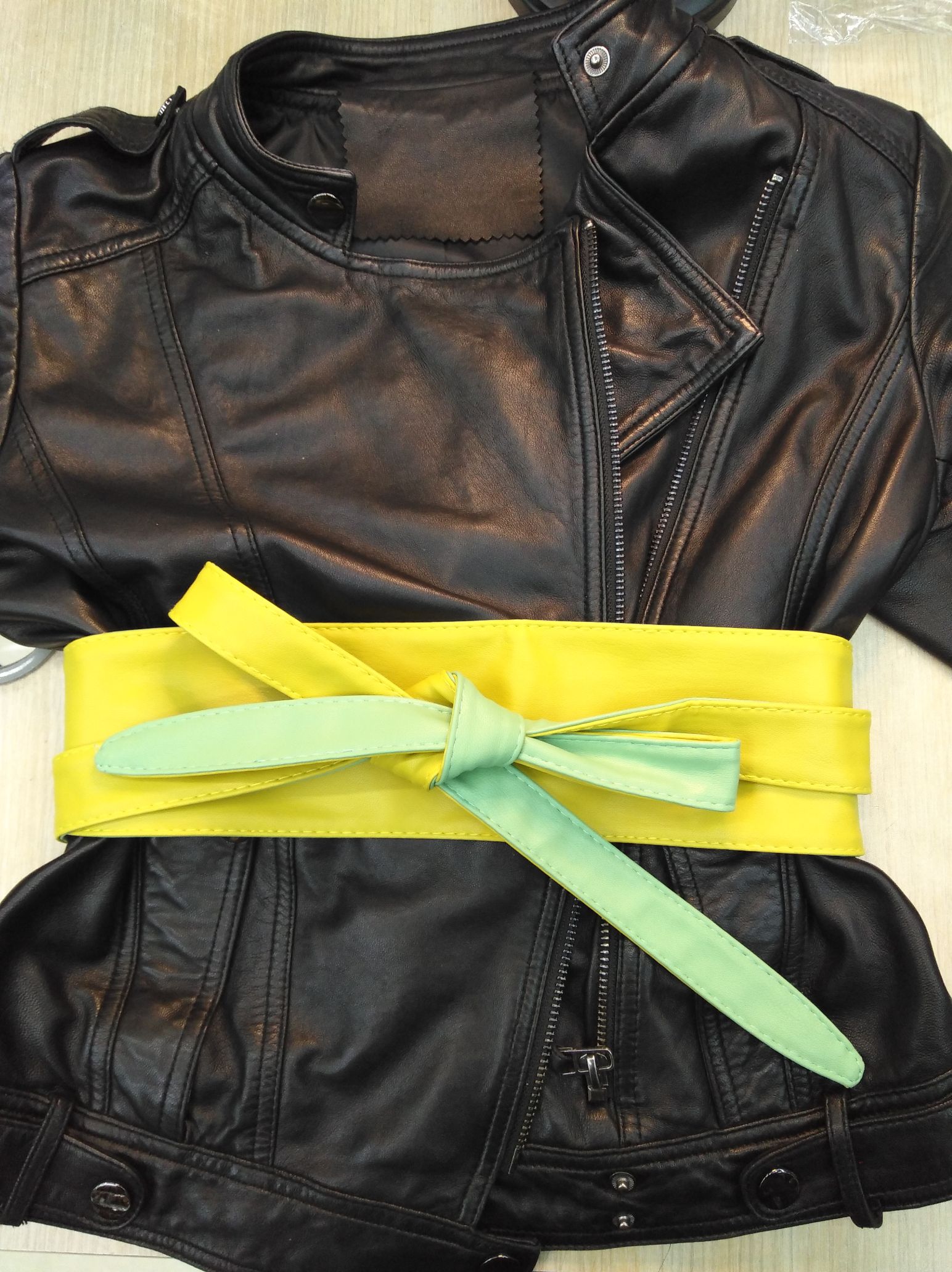 Waist belt seal manufacturer thumbnail