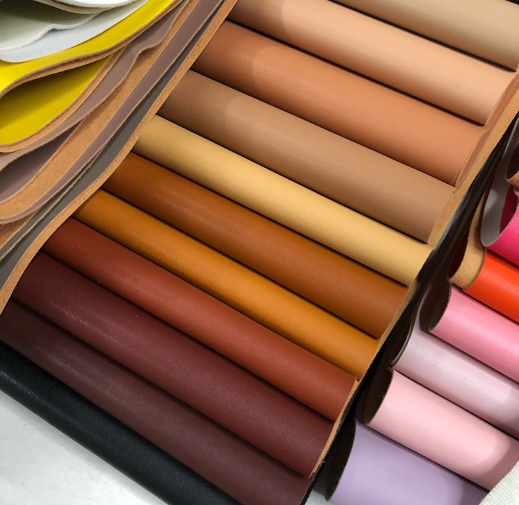 1.2mm thick classic Napa texture leather, new European standard eco-friendly fine texture fabric for luggage leather factory direct sales