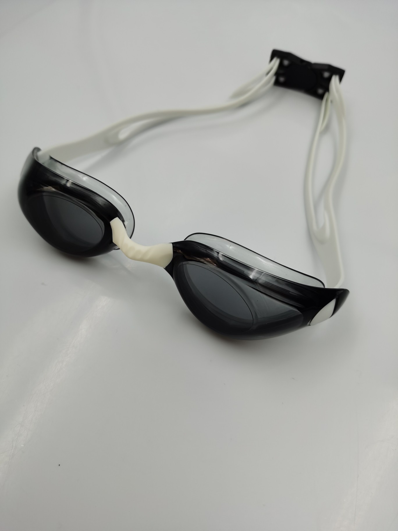 成人泳镜硅胶可调节头带防雾防紫外线男女通用游泳装备详情图8